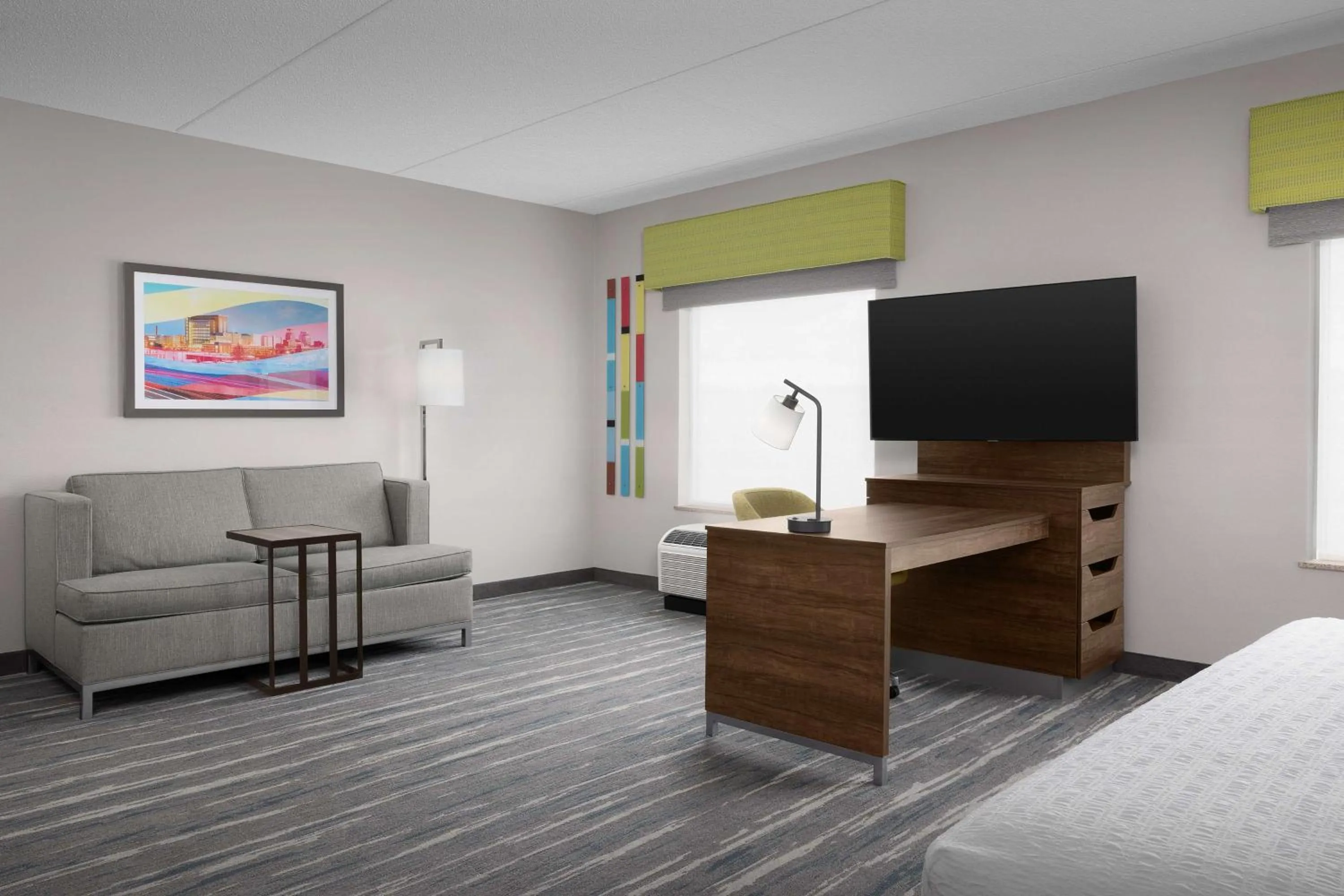 Living room, Bed in Hampton Inn & Suites Durham North I-85