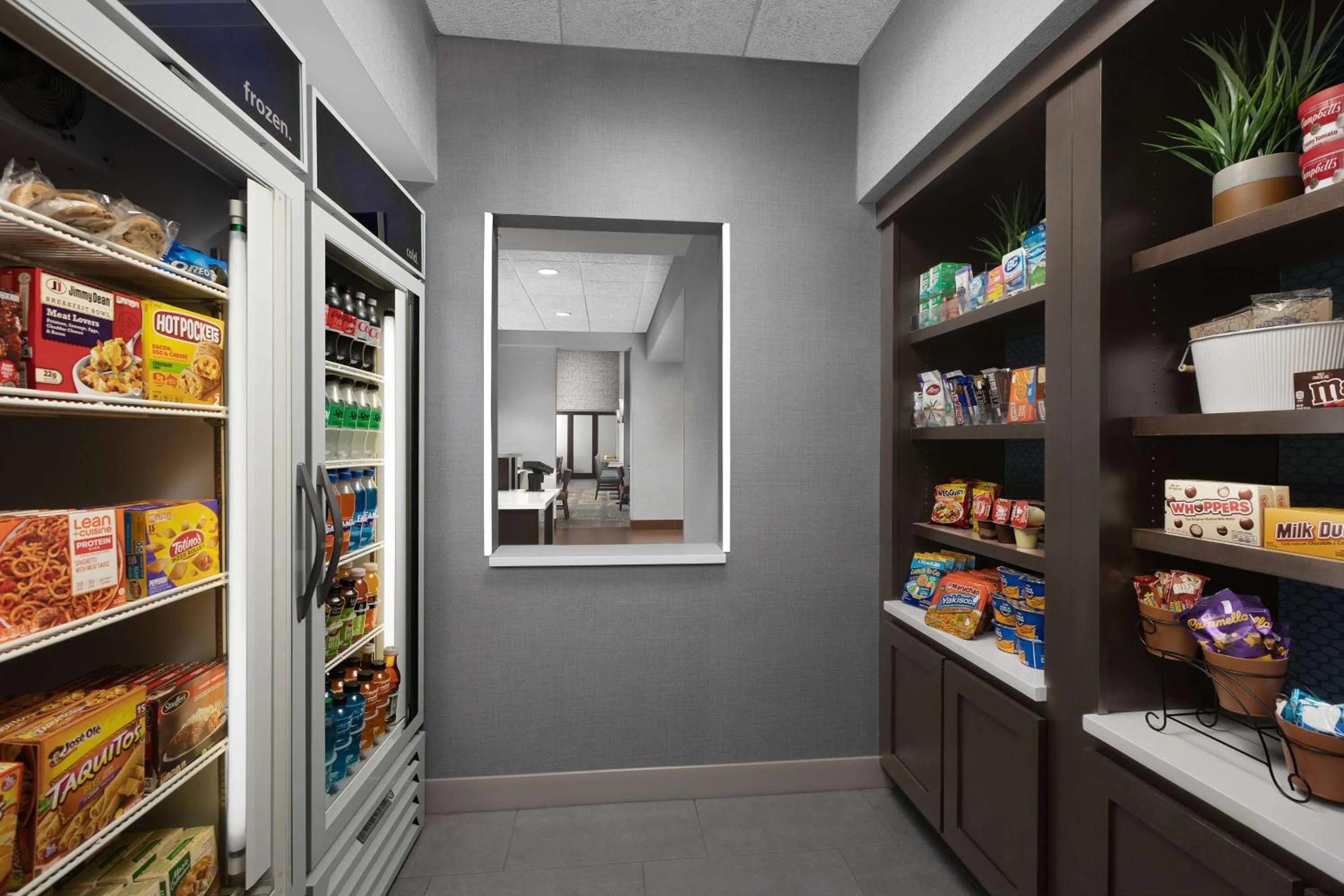 Restaurant/places to eat in Hampton Inn & Suites Durham North I-85