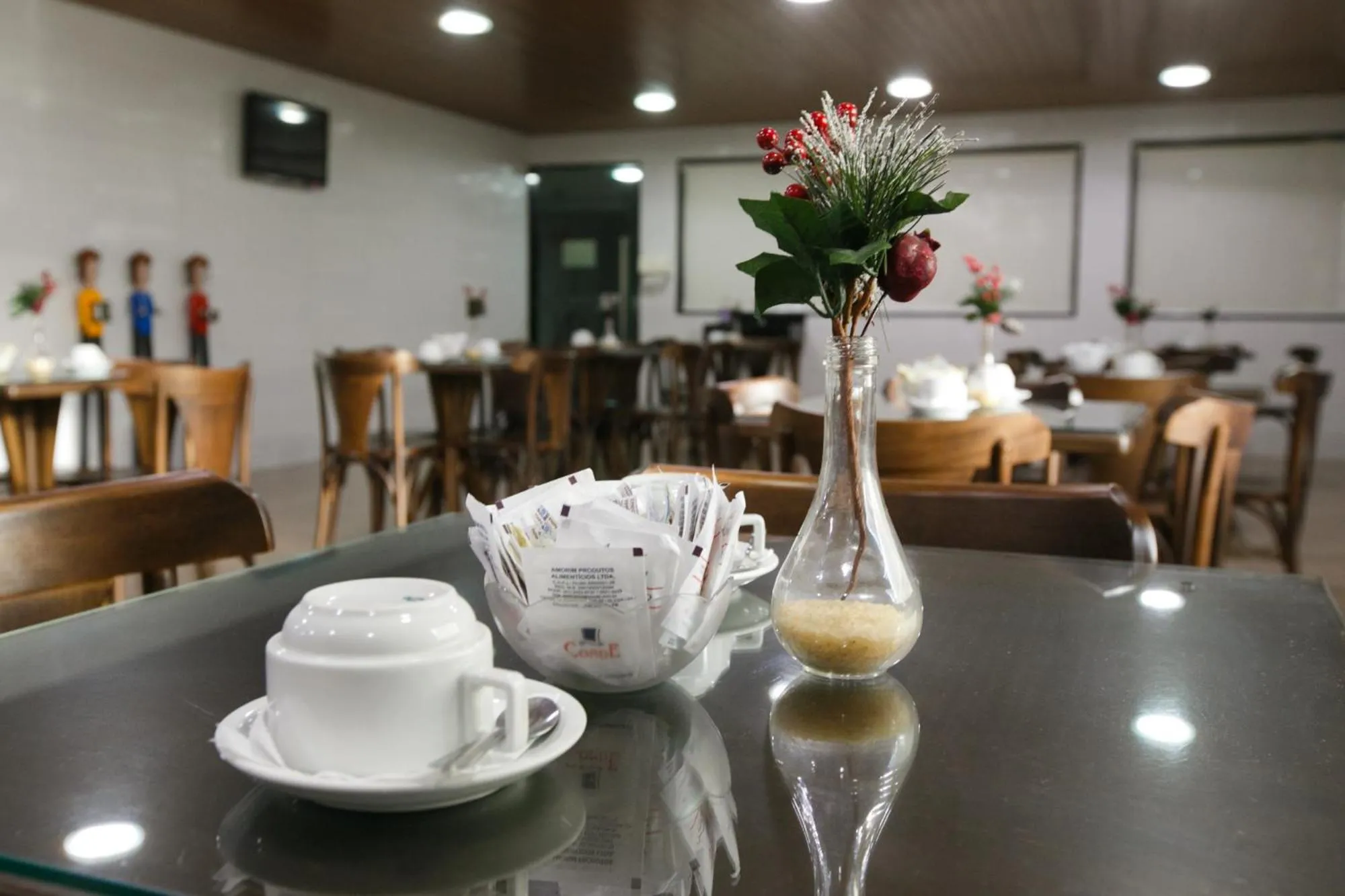 Restaurant/places to eat in Inter Hotel