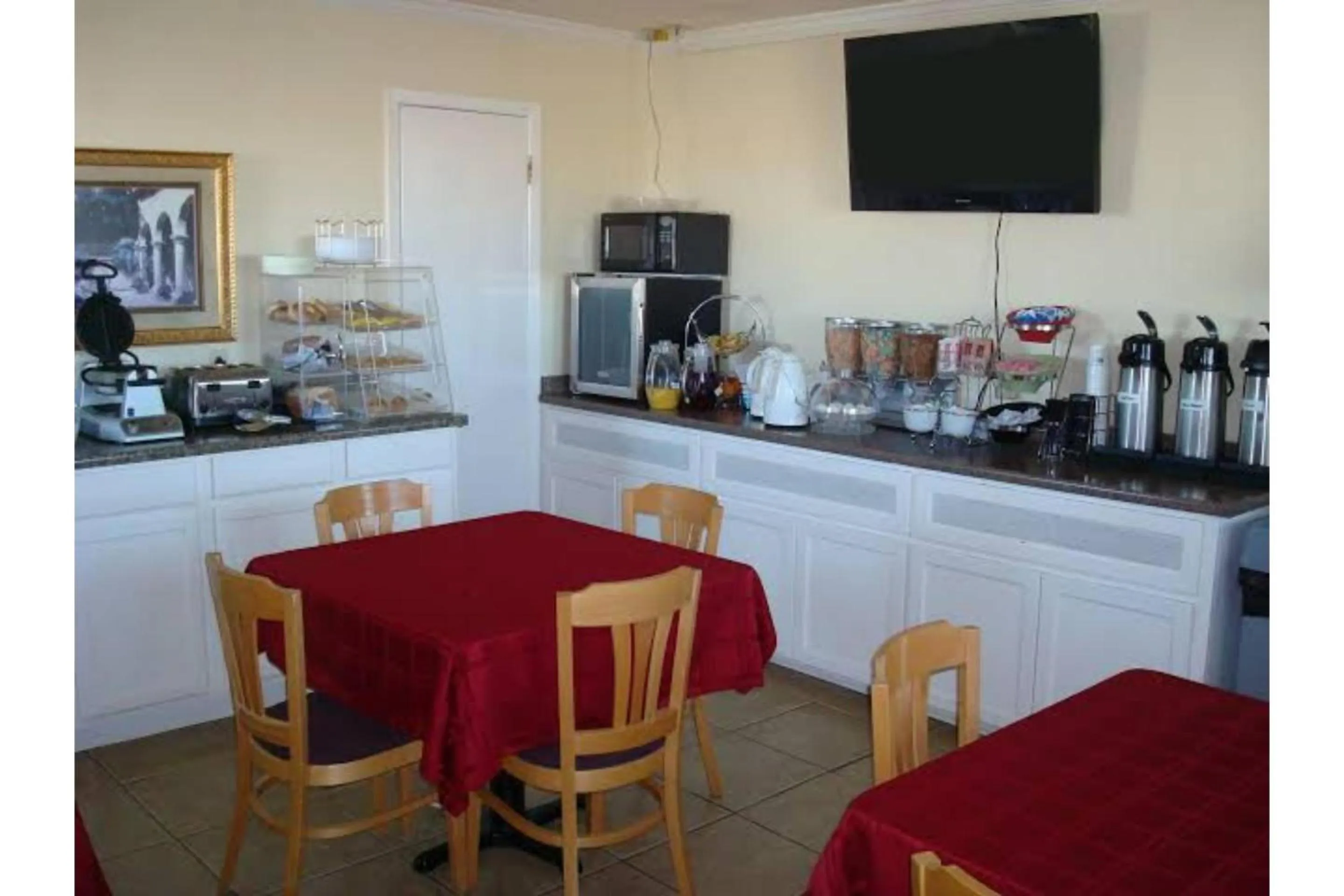 Lobby or reception in Capital O Route 66 Country Inn Vega Tx