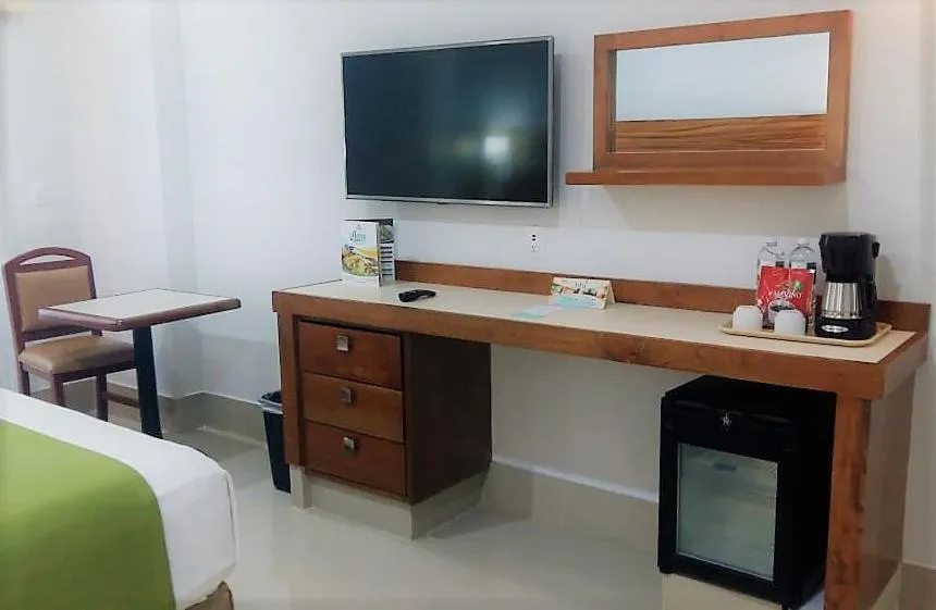 TV and multimedia, Bed in Olas Altas Inn Hotel & Spa