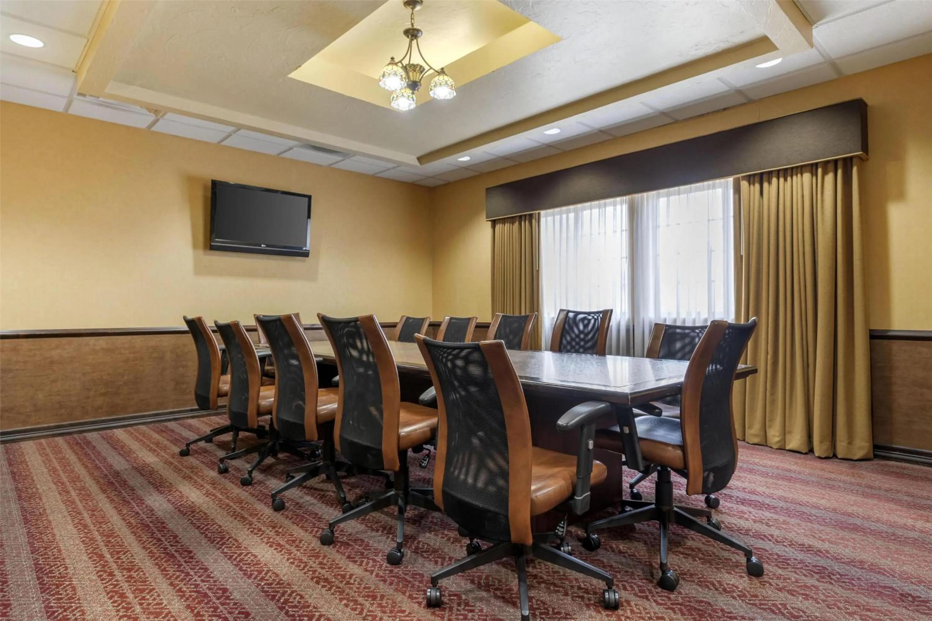 Meeting/conference room in Best Western PLUS Cimarron Hotel & Suites