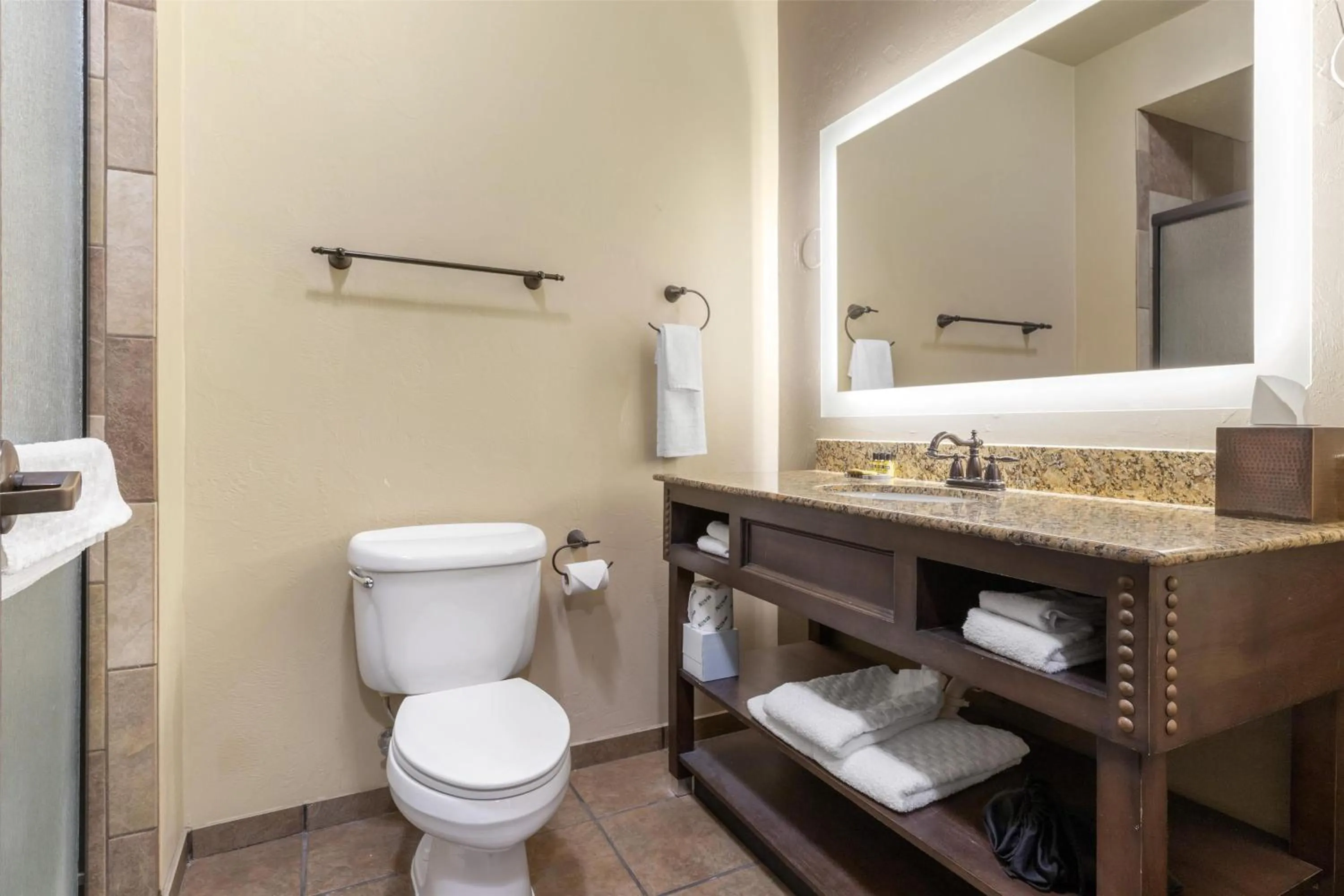 Bathroom in Best Western PLUS Cimarron Hotel & Suites