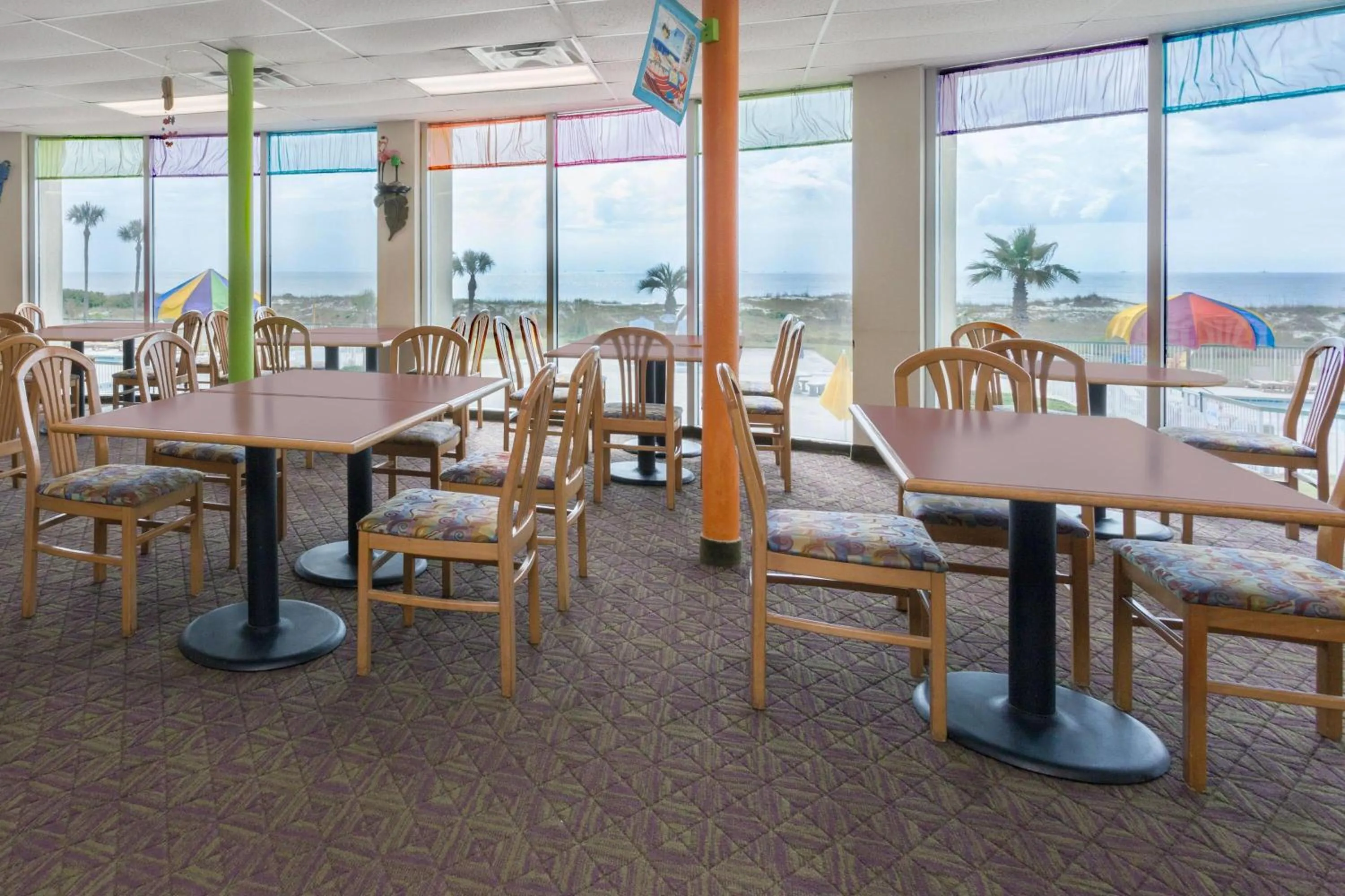 Breakfast in Days Inn & Suites by Wyndham Jekyll Island