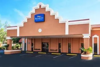 Facade/entrance in Baymont by Wyndham Lake City I-75
