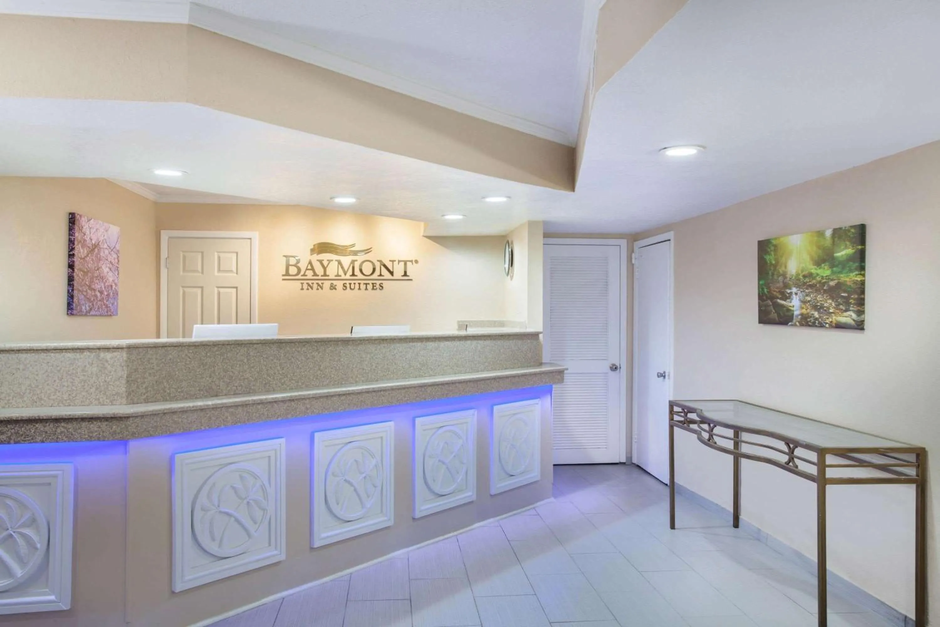 Lobby or reception in Baymont by Wyndham Lake City I-75