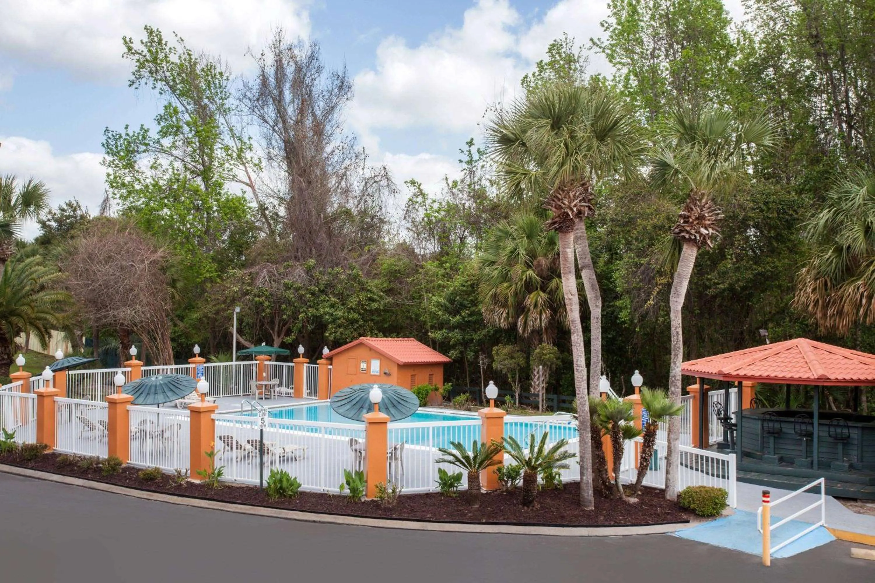 On site in Baymont by Wyndham Lake City I-75