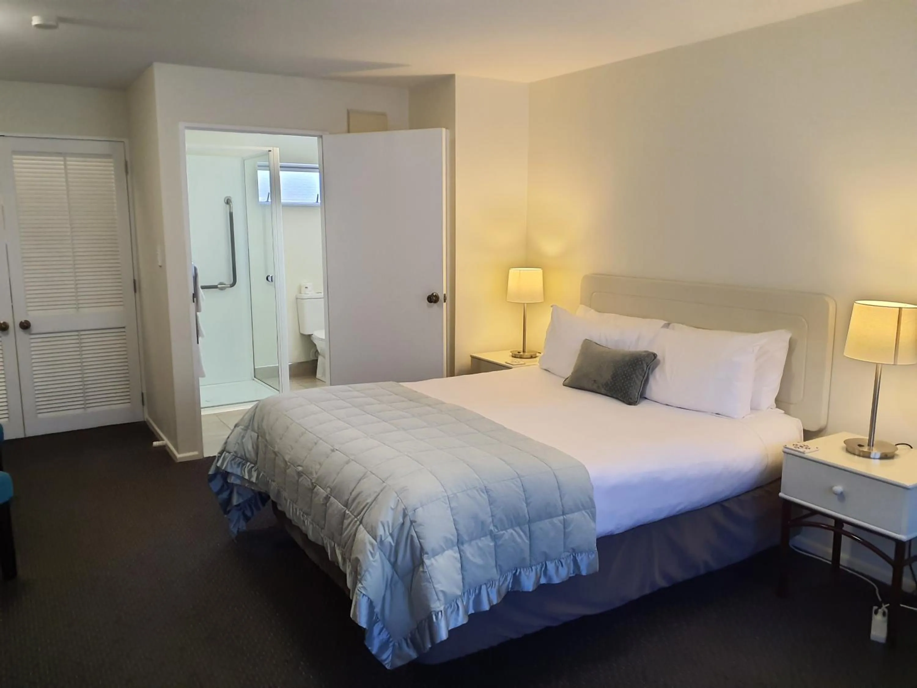 Bedroom, Bed in Tuscana Motor Lodge