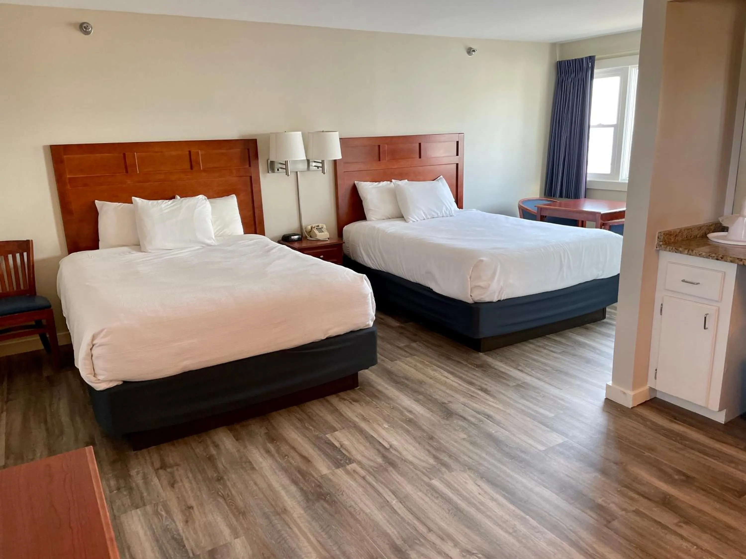 Studio with Pool View in Atlantic Oceanfront Hotel, Wells Beach