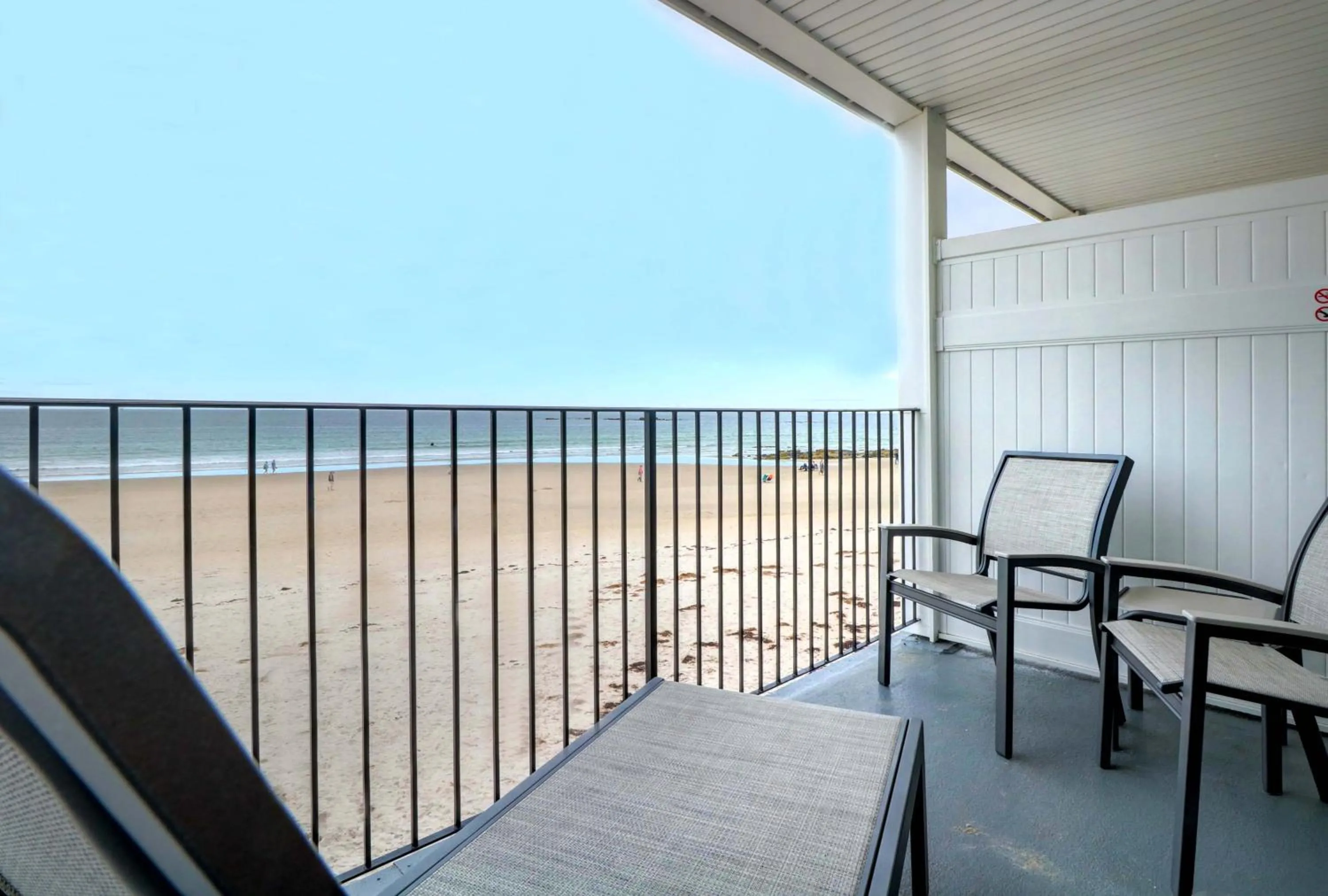 Quadruple Room with Balcony in Atlantic Oceanfront Hotel, Wells Beach