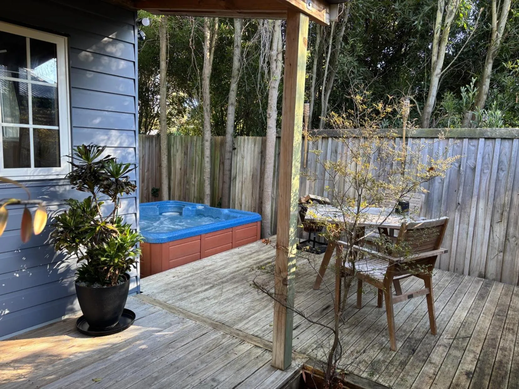 Cranford Cottages and Motel