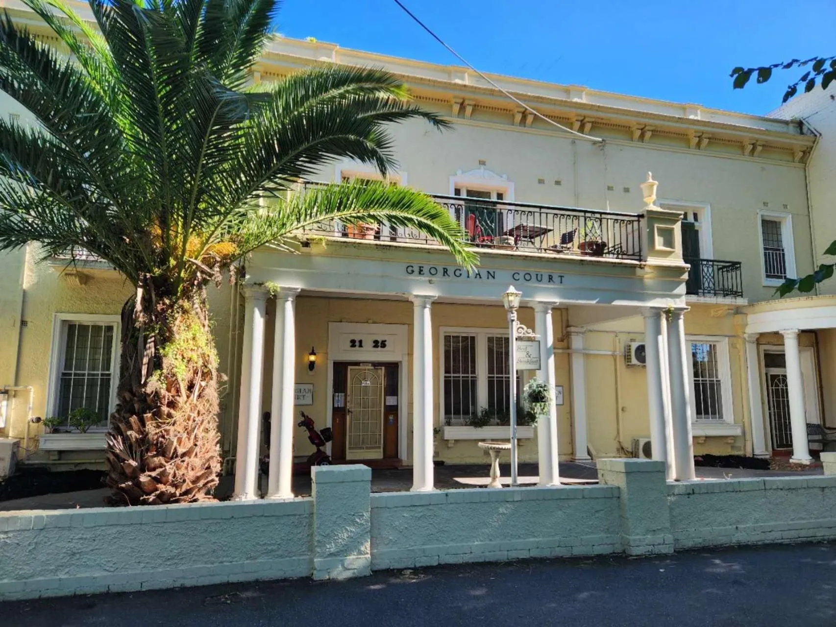 Property building in Georgian Court Inn