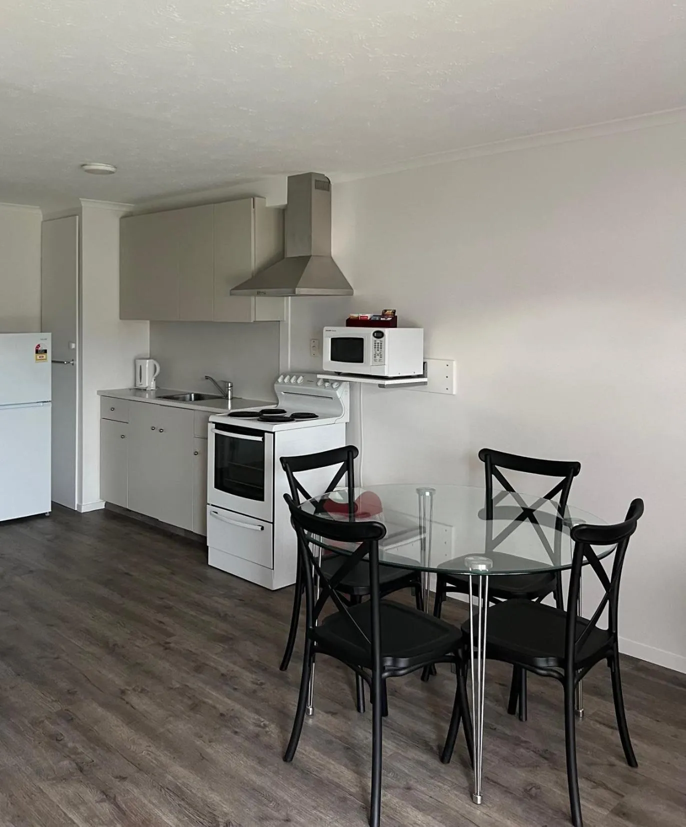 kitchen in Garden City Motel