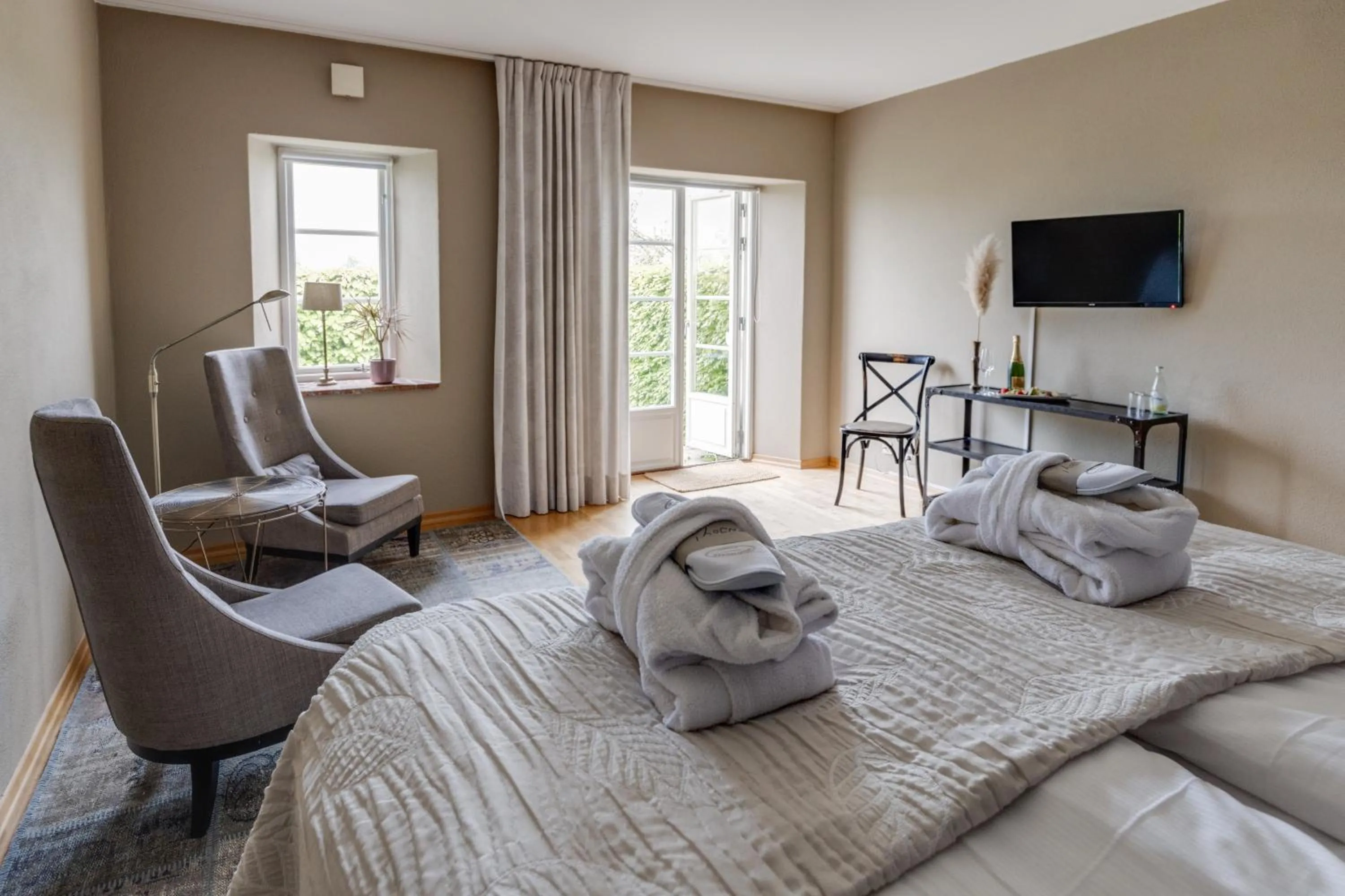 Bed in Örums Nygård Gårdshotell