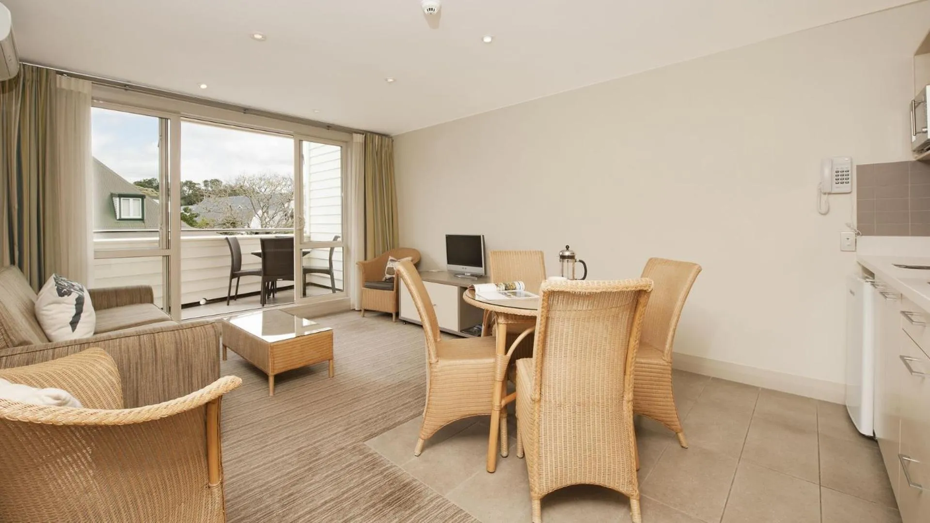 Balcony/Terrace in Hananui Lodge and Apartments