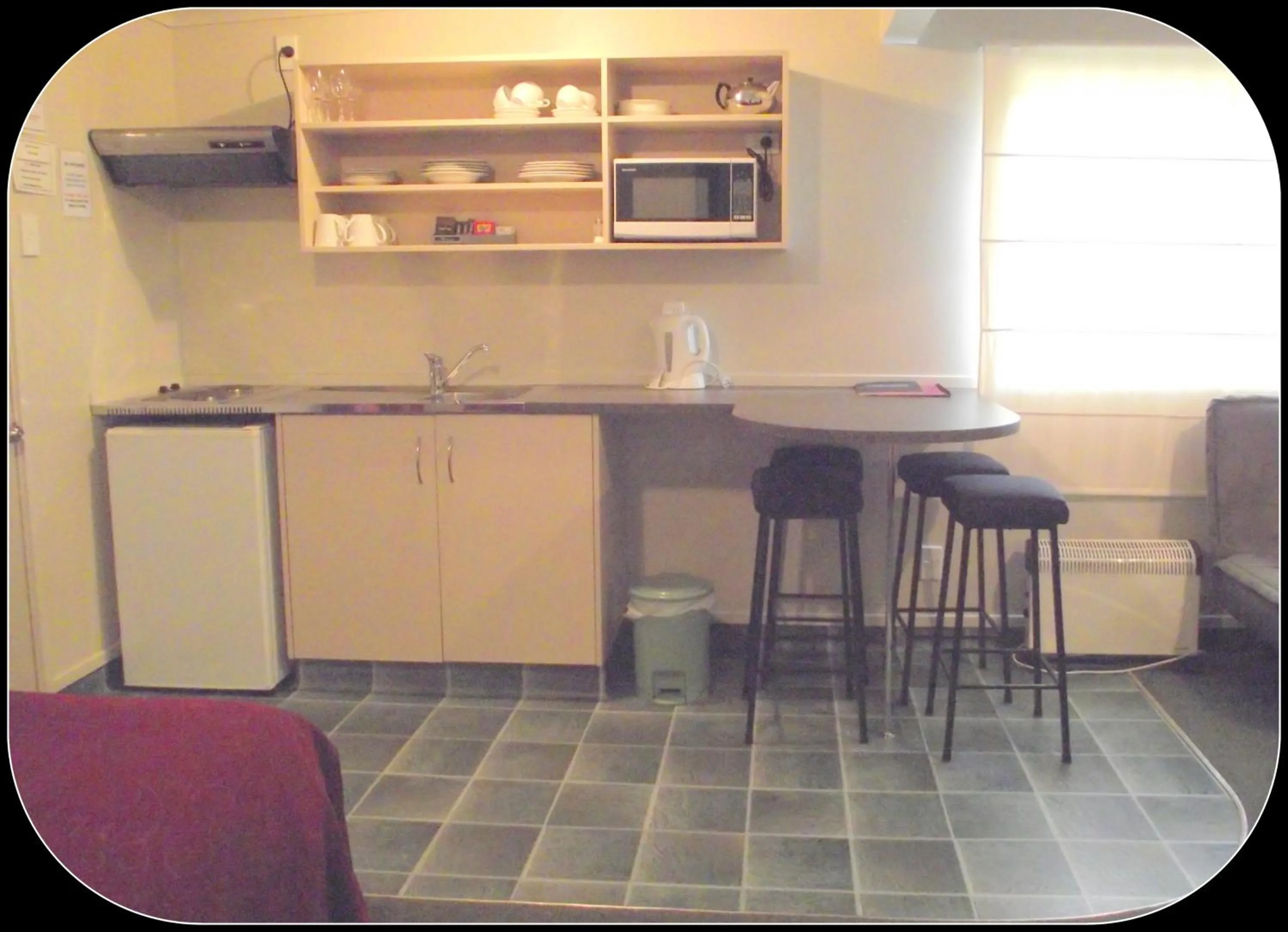 Kitchen or kitchenette in Panorama Motor Inn