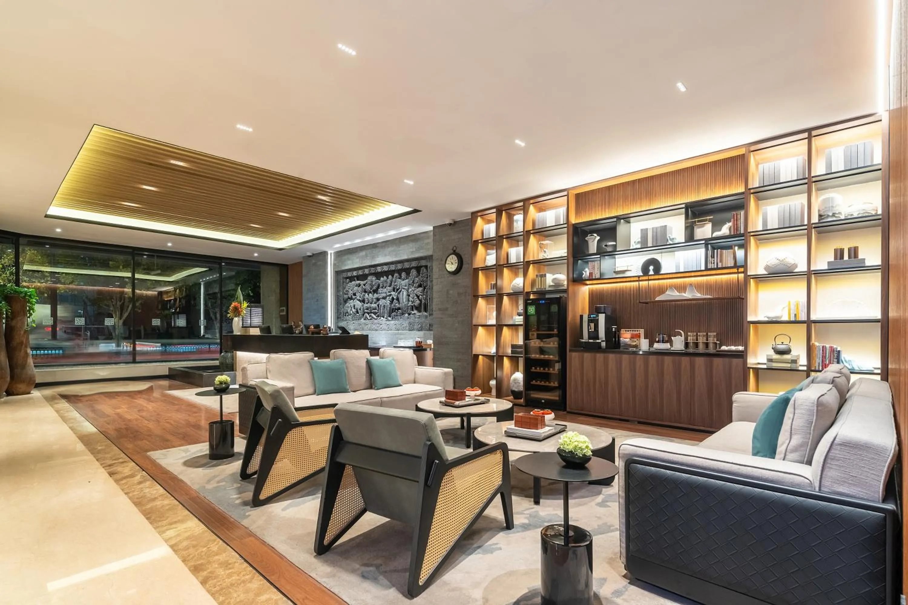 Lounge or bar in SSAW Boutique Hotel Shanghai Bund