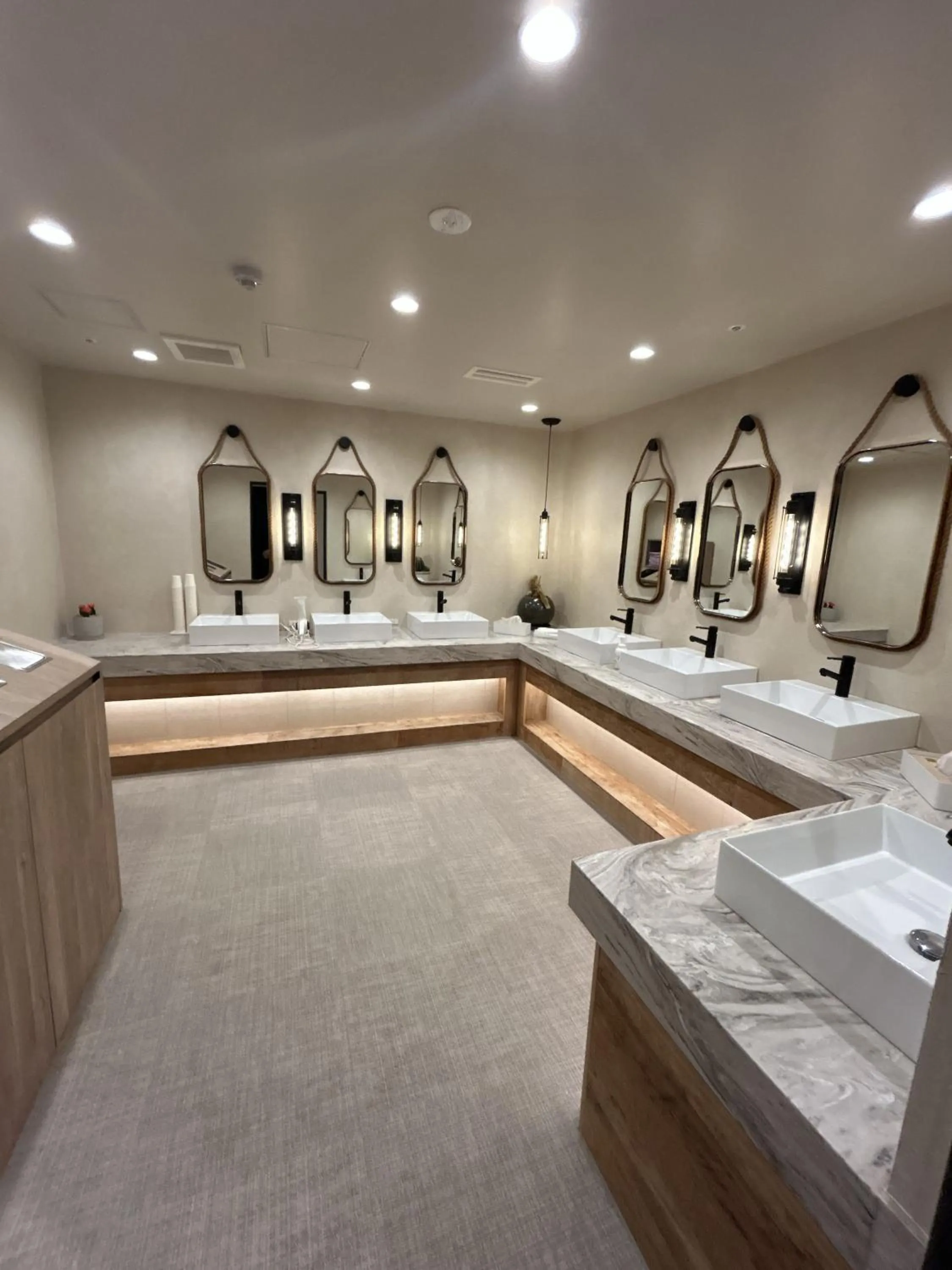 Bathroom in Capsule Inn Osaka (Male Only)