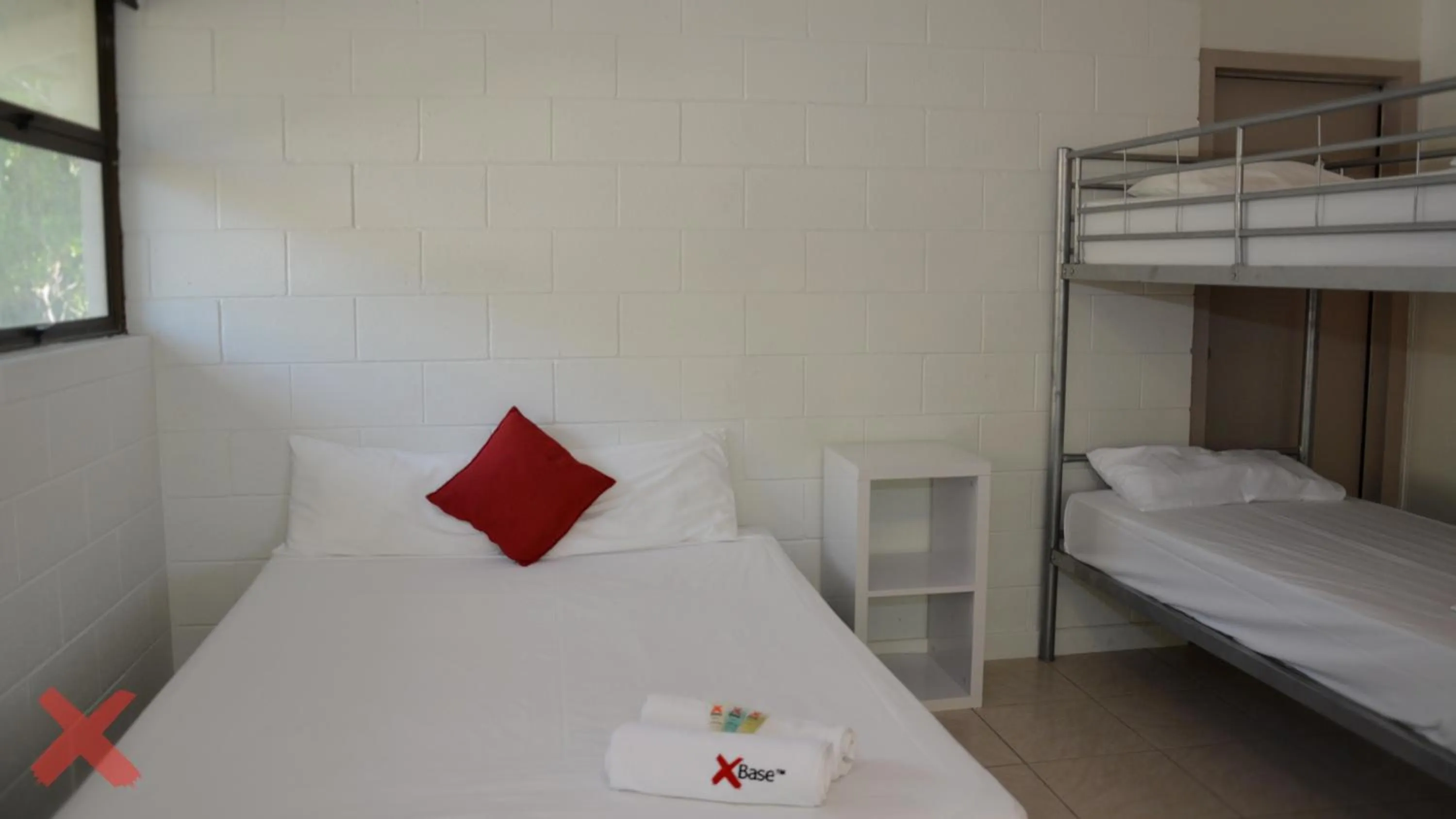 Bedroom, Bunk Bed in Base Airlie Beach Resort