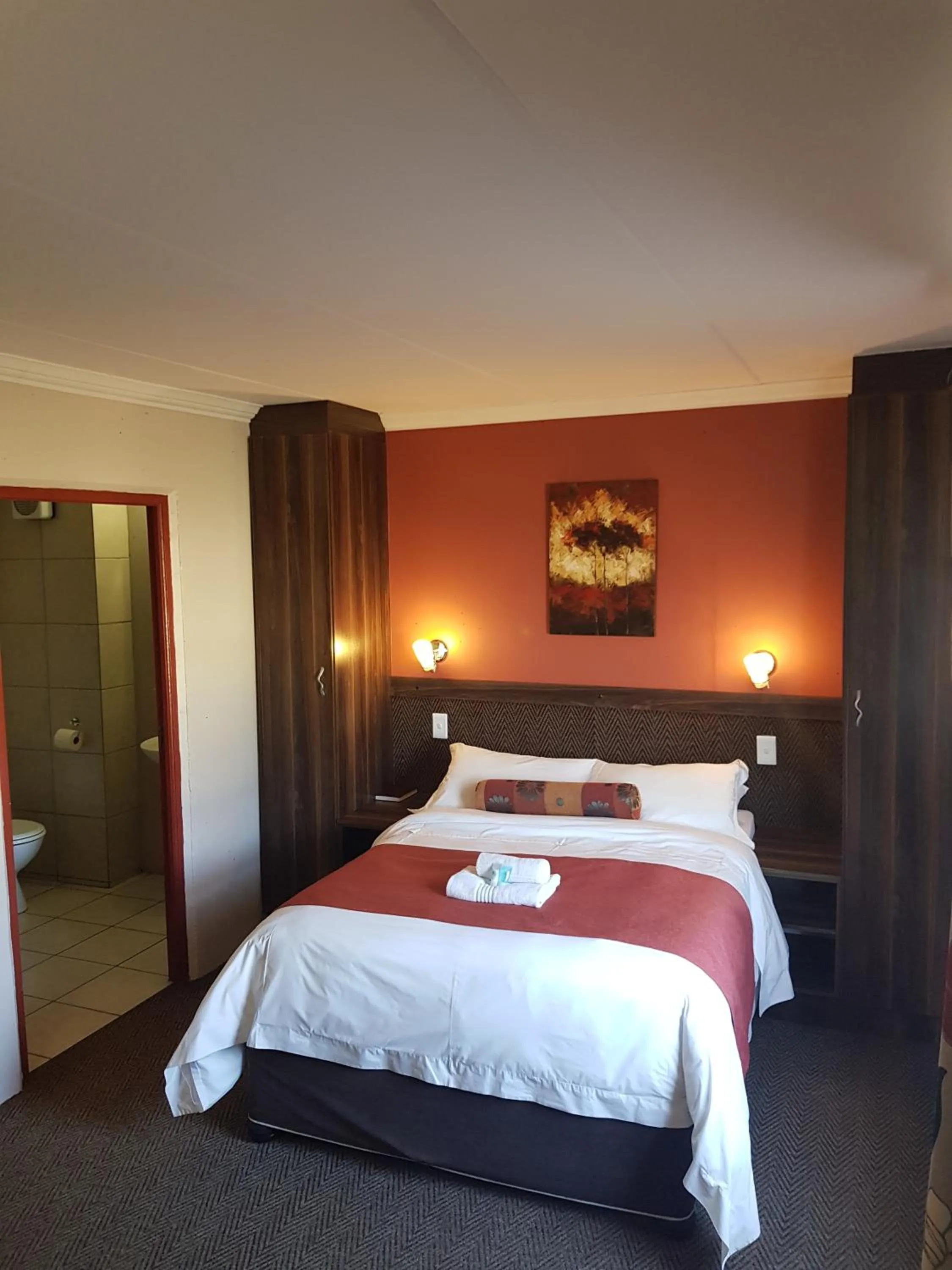 Bed in Be My Guest Hotel Conference