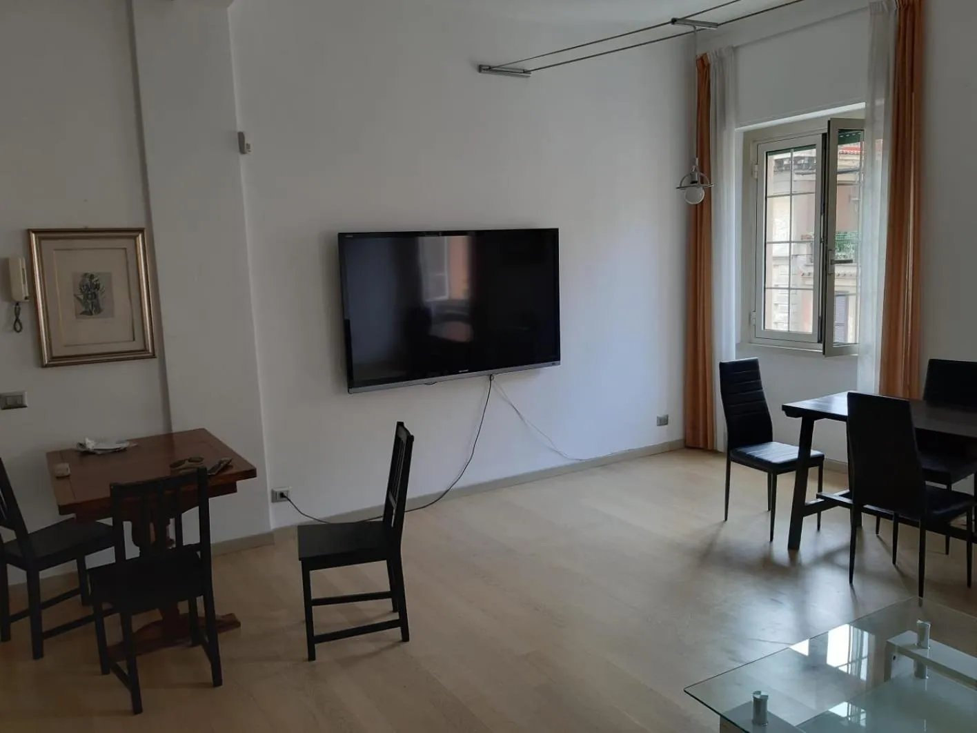 Communal lounge/ TV room in Arches B&B