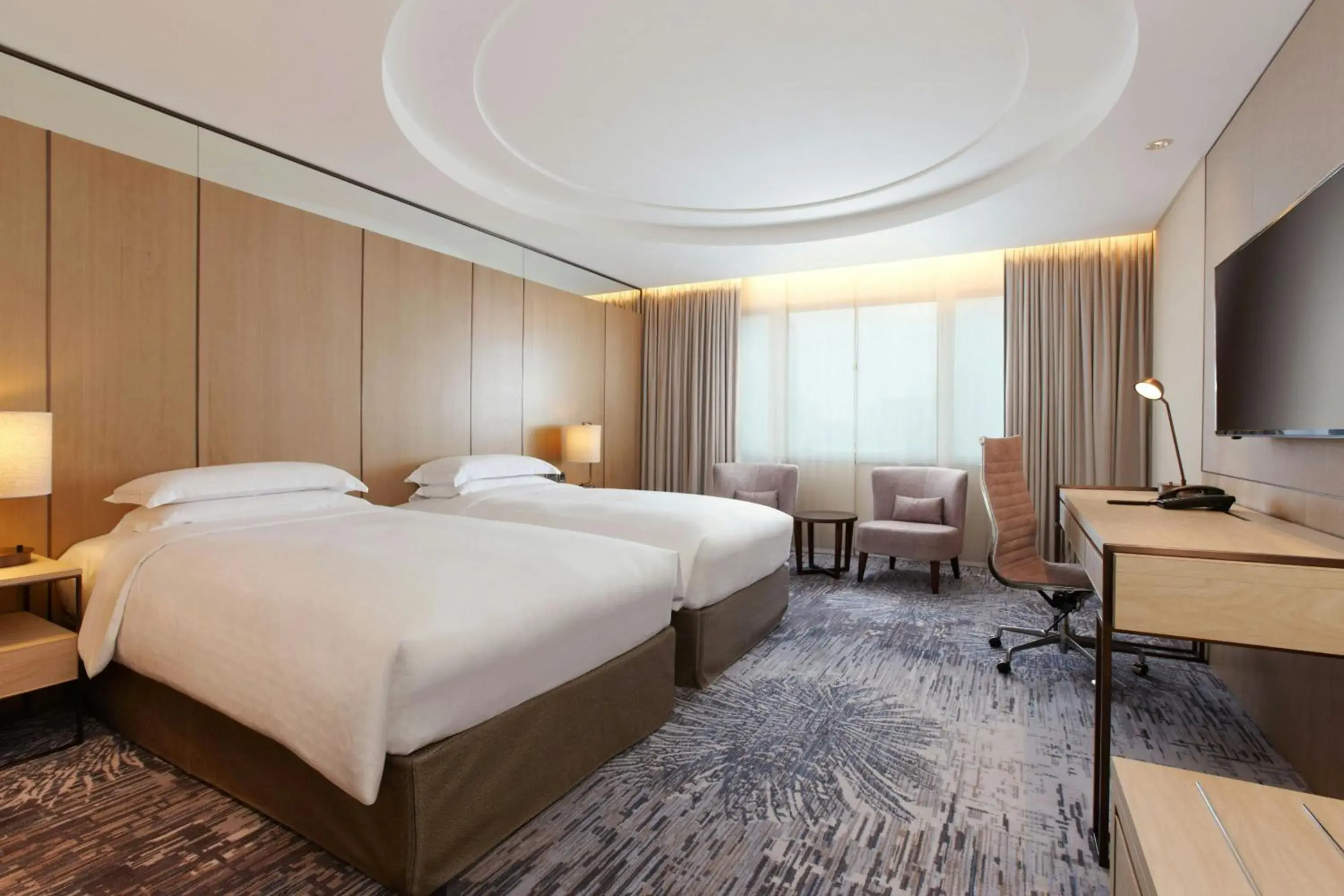 Executive Deluxe Twin Room - Concierge Level in Sheraton Grand Taipei Hotel Executive Deluxe Twin Room - Concierge Level in Sheraton Grand Taipei Hotel