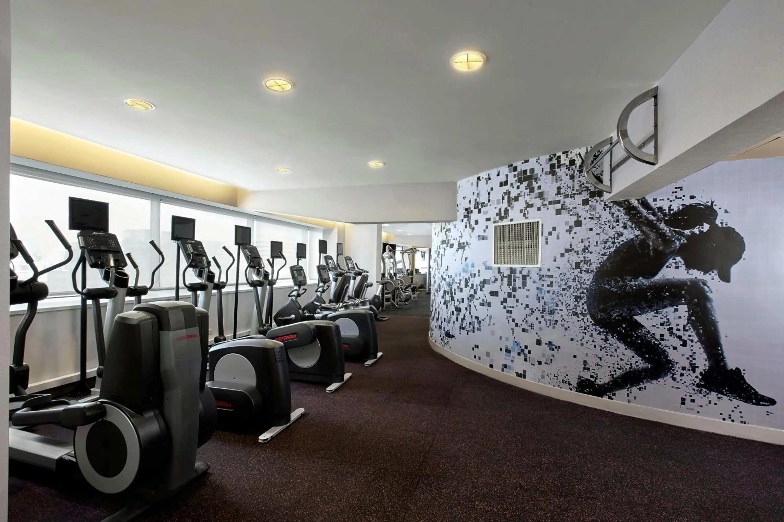 Fitness centre/facilities in Sheraton Grand Taipei Hotel