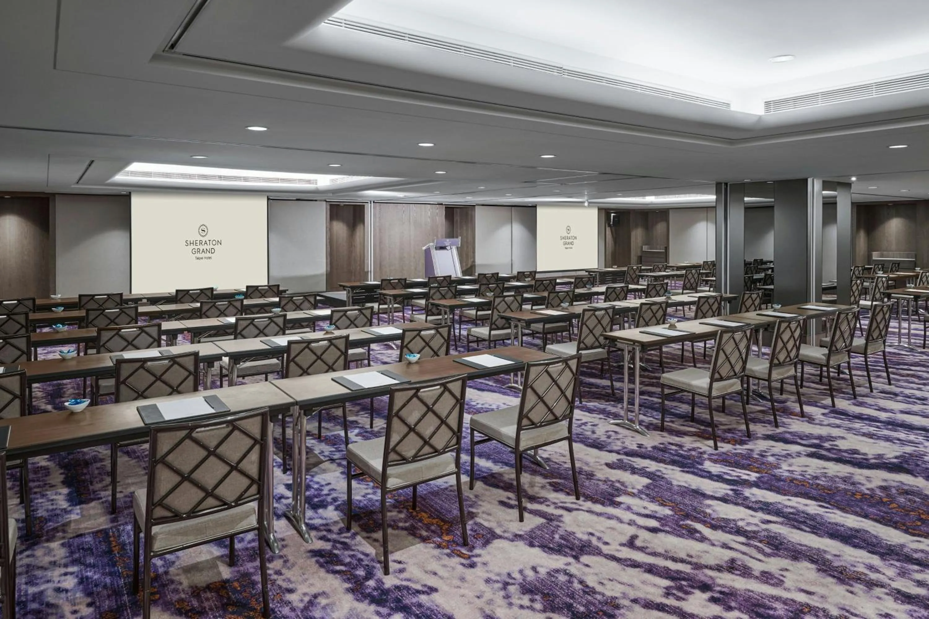 Meeting/conference room in Sheraton Grand Taipei Hotel
