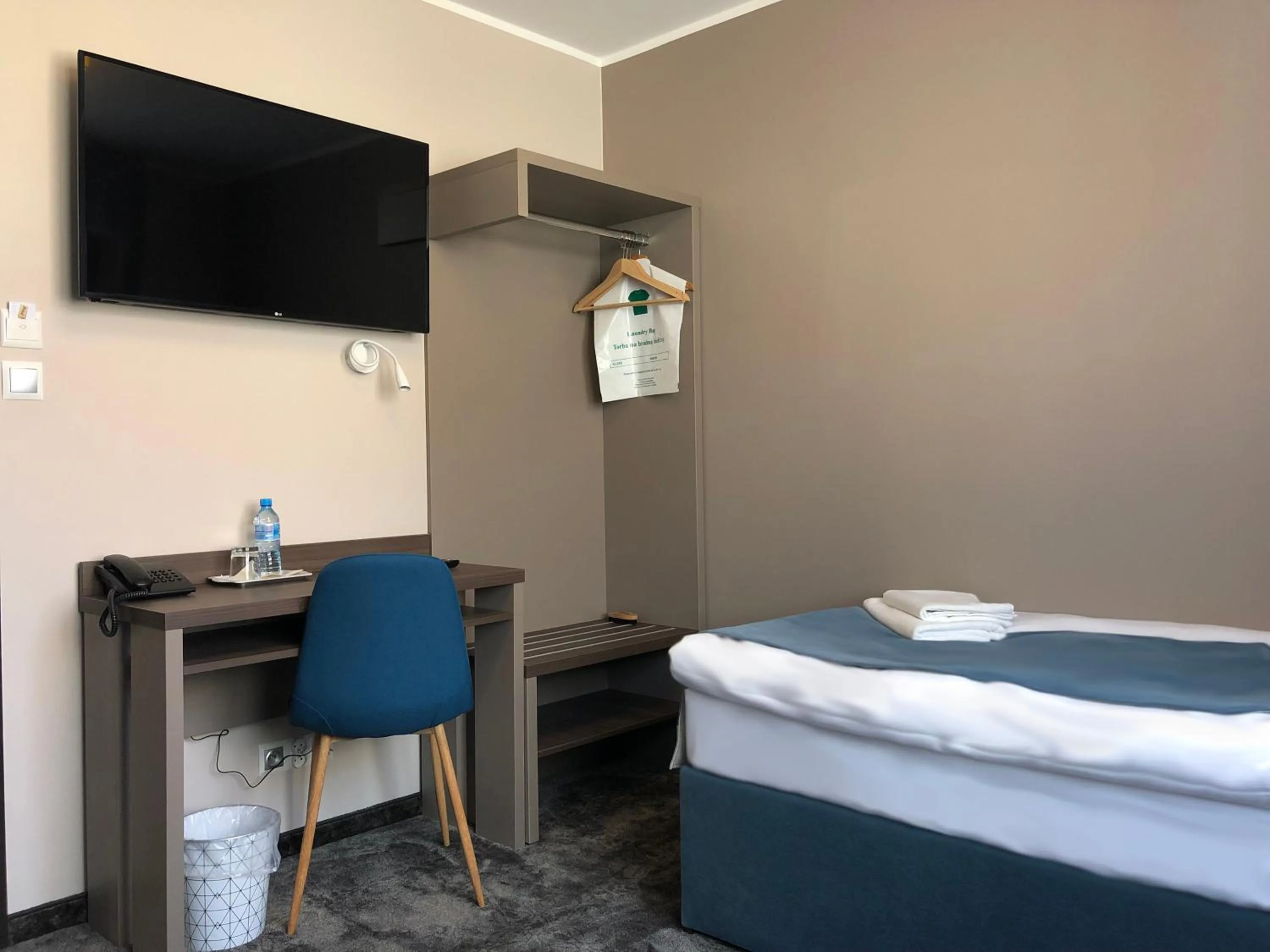 Other, Bed in Hotel Sleep Wrocław