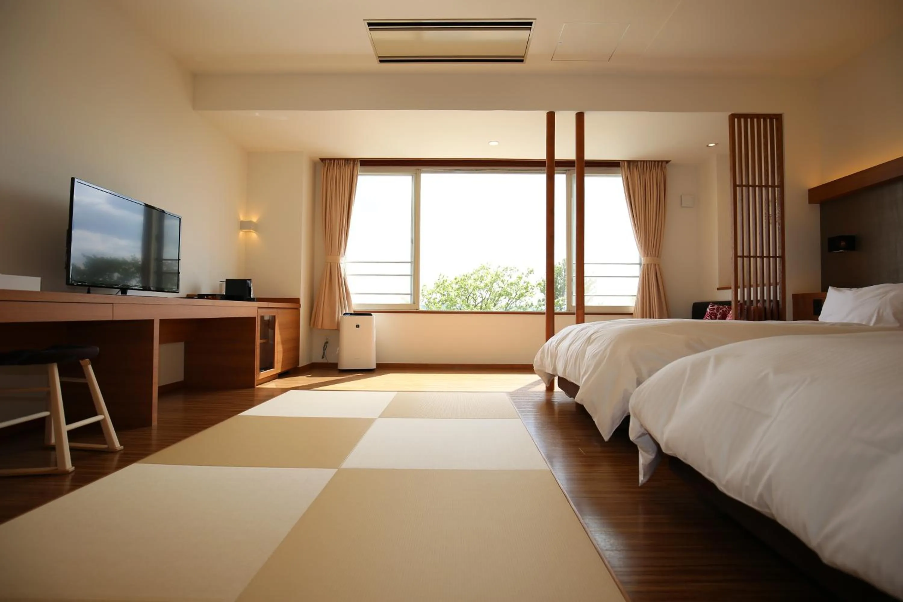 Bedroom, Bed in Kangetsuen