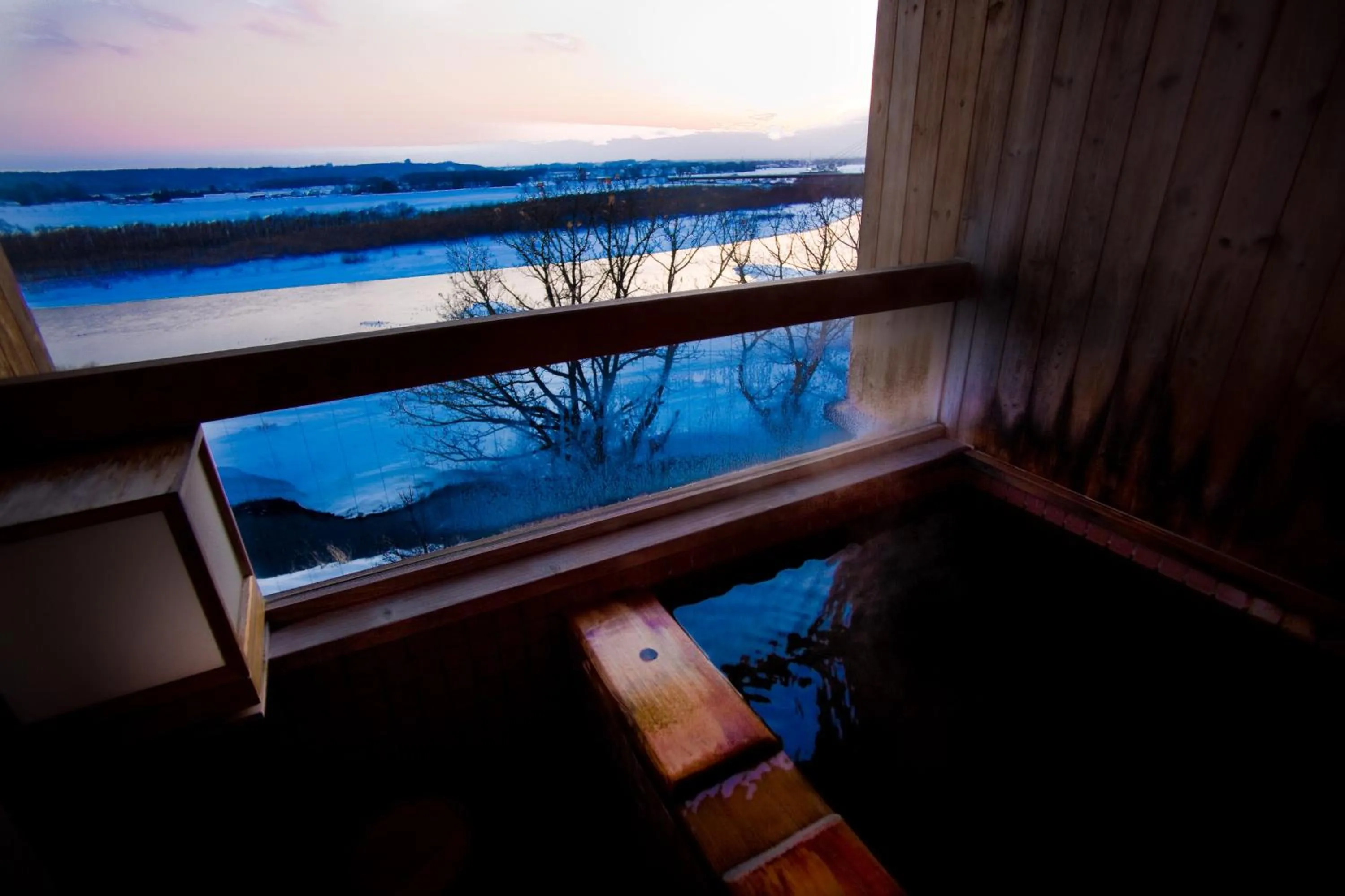 Bathroom in Kangetsuen