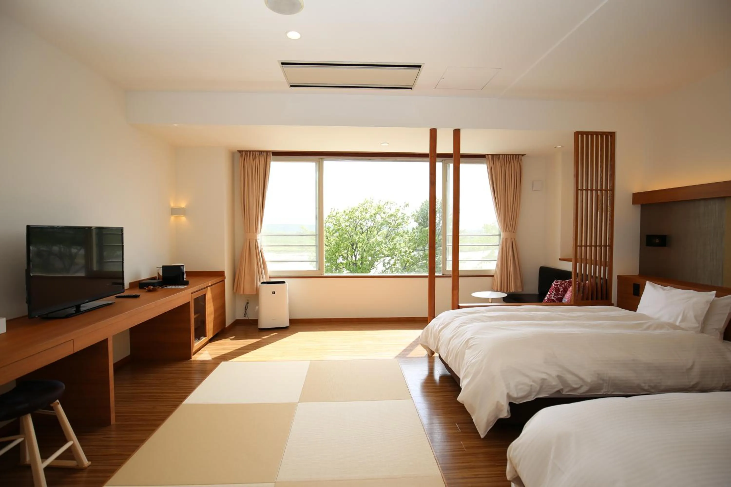 Bedroom, Bed in Kangetsuen