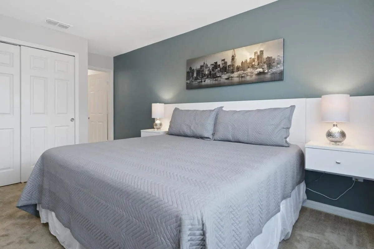 Bed in Four Bedroom with GameRoom 5150A