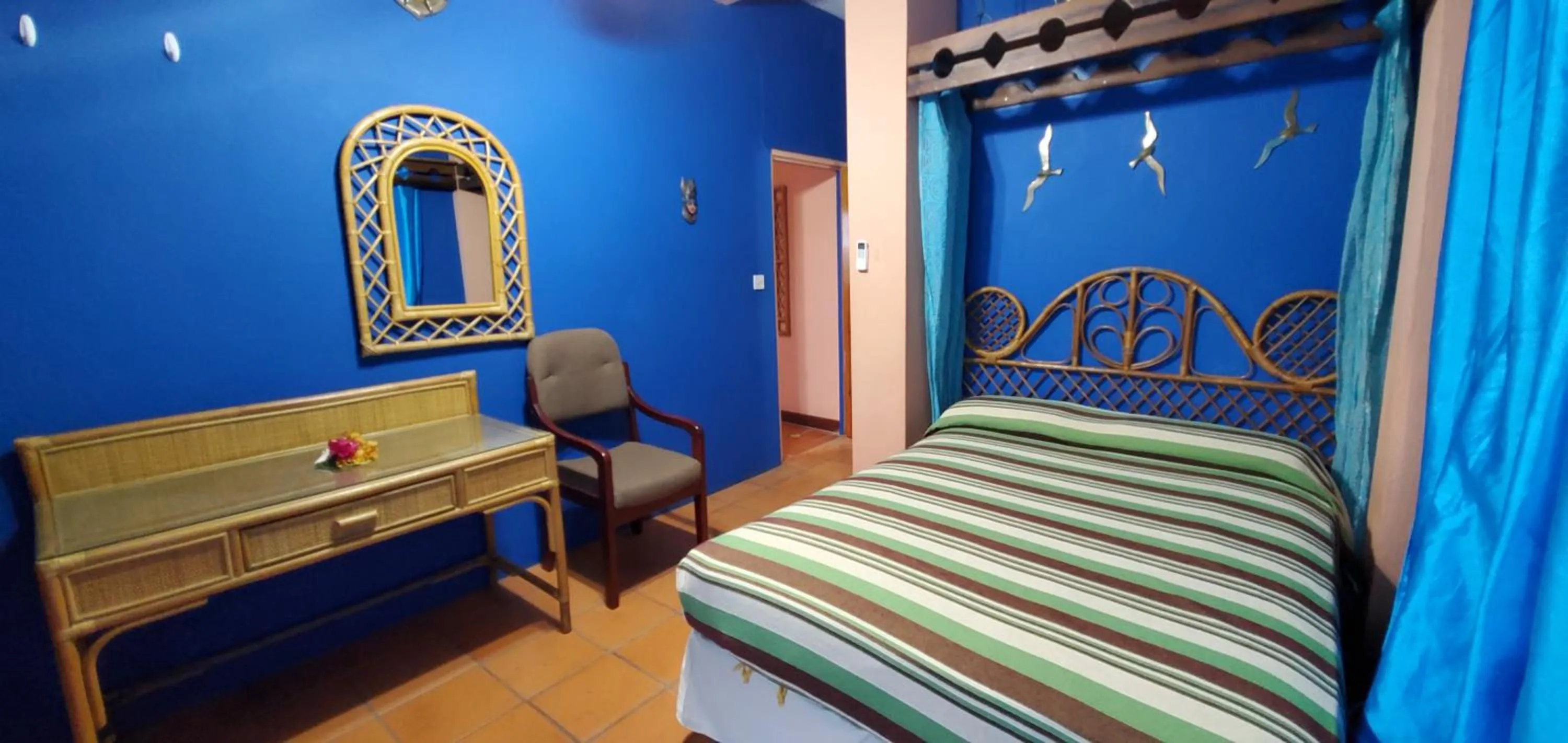 Bed in Reef View Pavilions - Villas & Condos