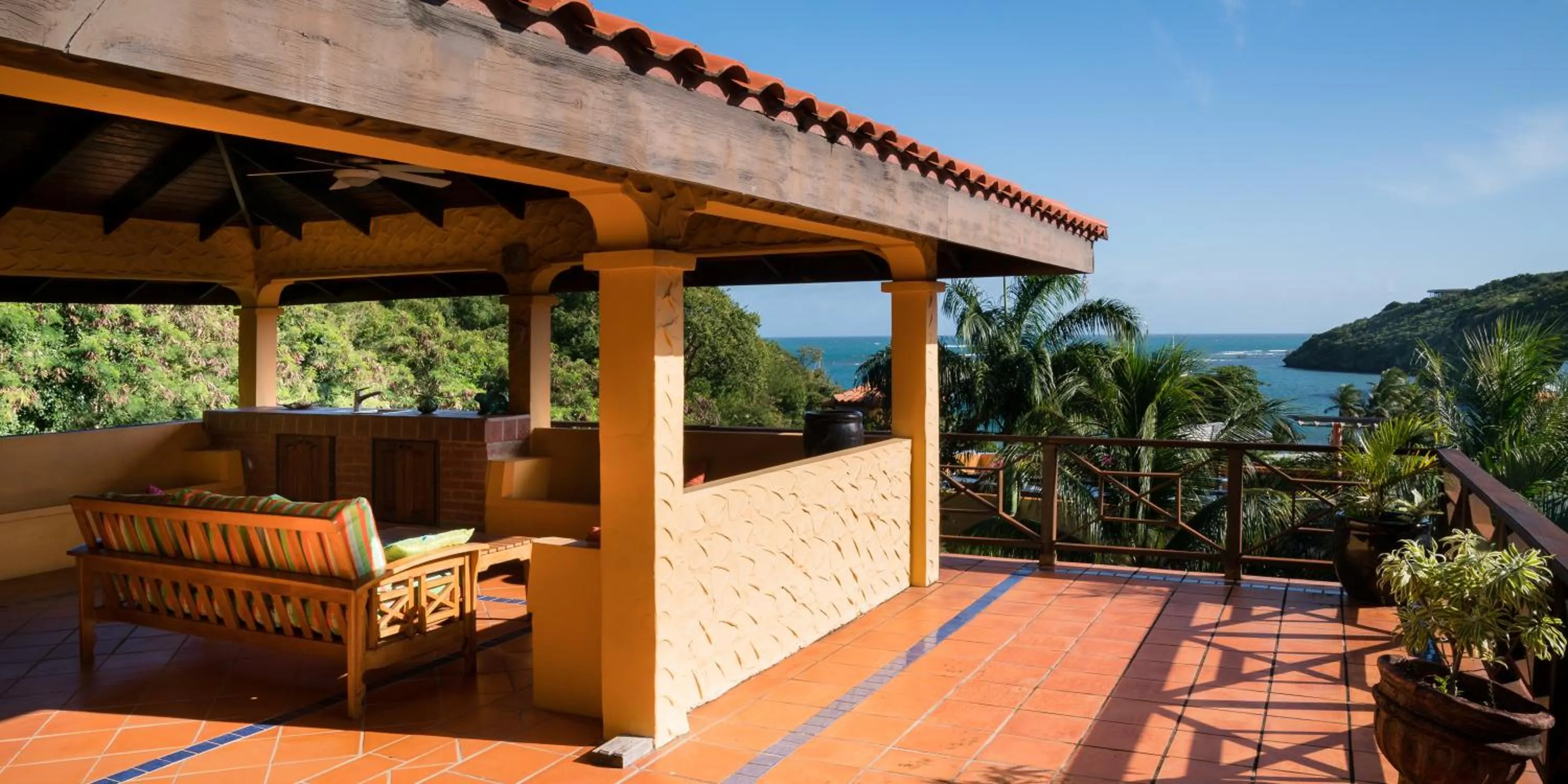 Reef View Pavilions - Villas & Condos