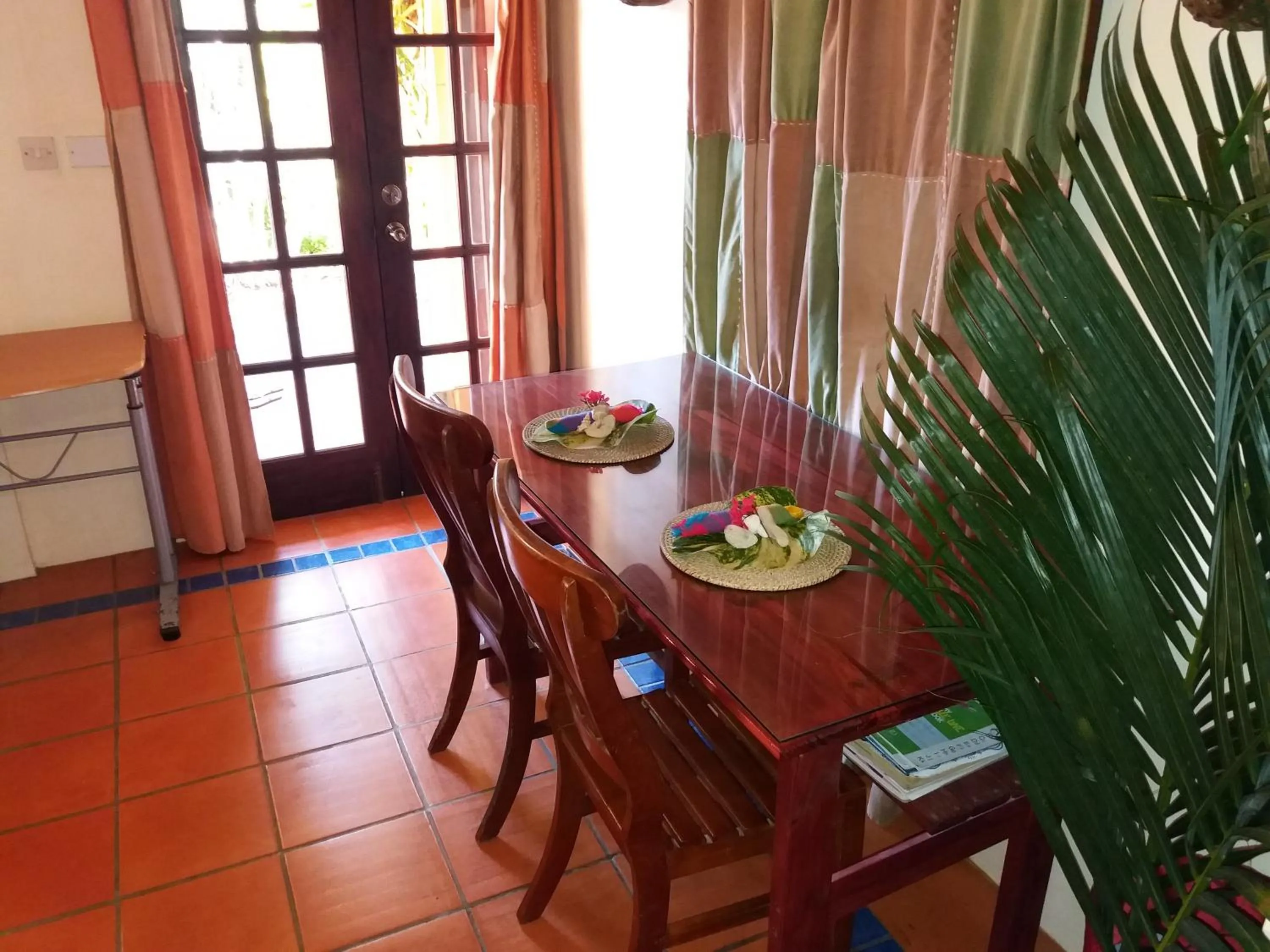 Reef View Pavilions - Villas & Condos