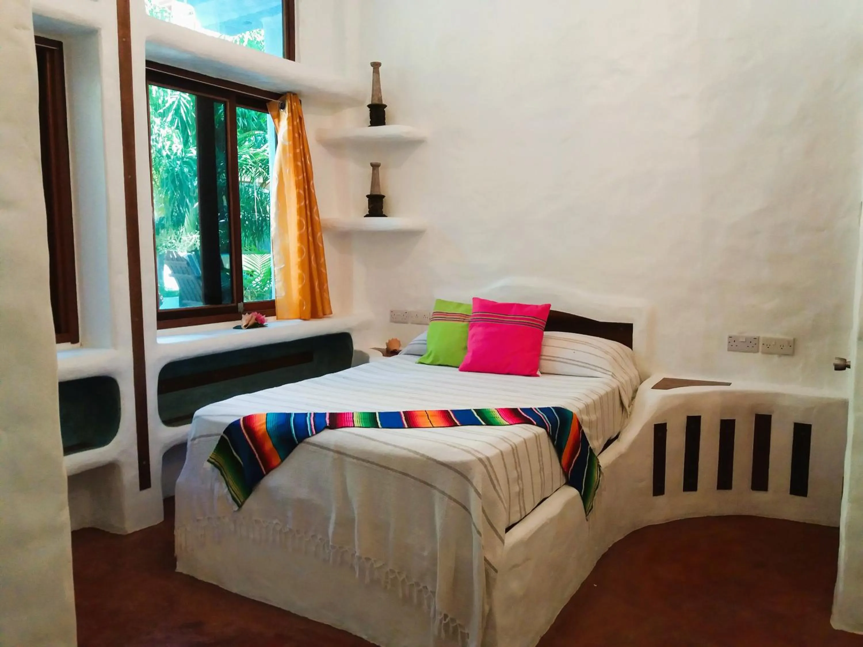 Bed in Reef View Pavilions - Villas & Condos