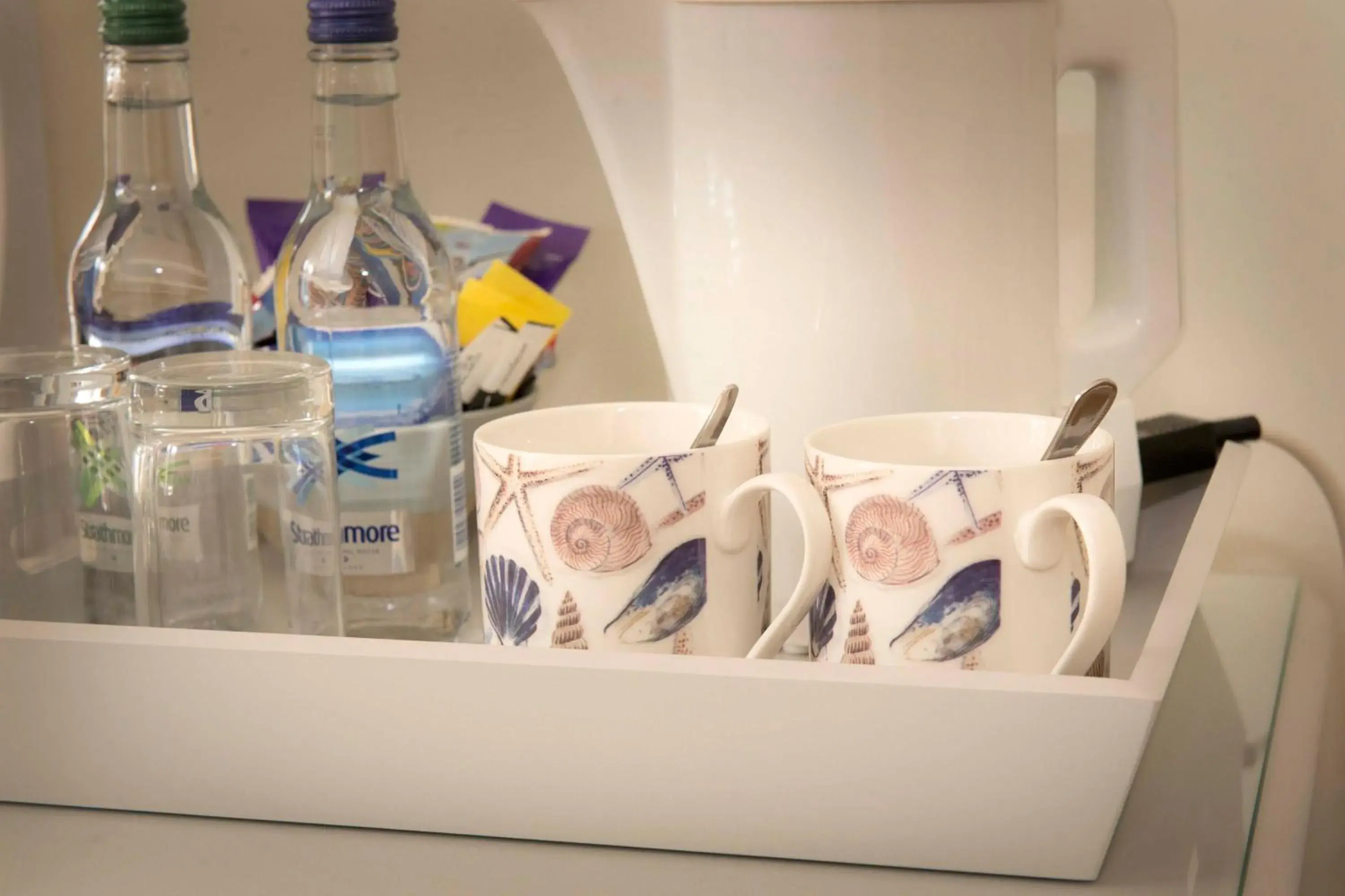 Deluxe Double Room with Shower in The Royal Oak Hotel Deluxe Double Room with Shower in The Royal Oak Hotel