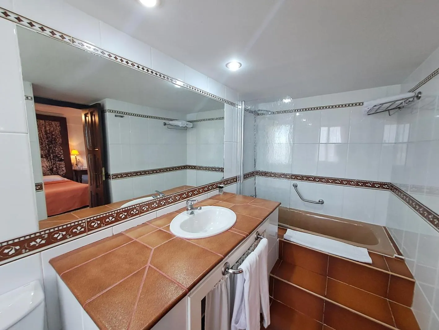 Shower in Hotel Rural & Spa Las Nubes