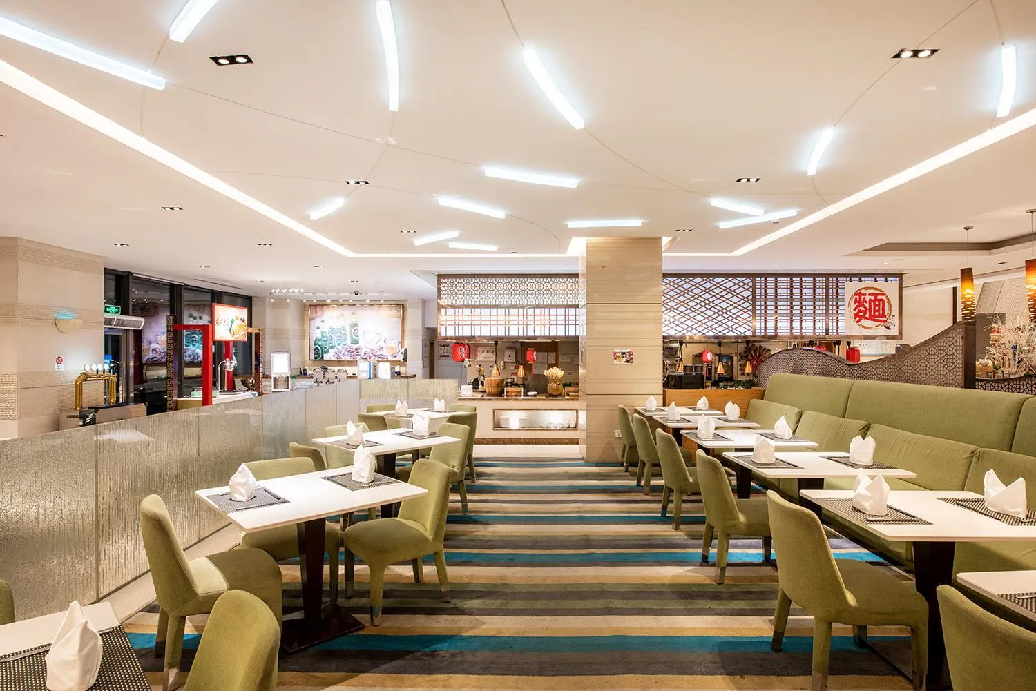Restaurant/places to eat in Holiday Inn Qingdao City Center by IHG - May 4th Square