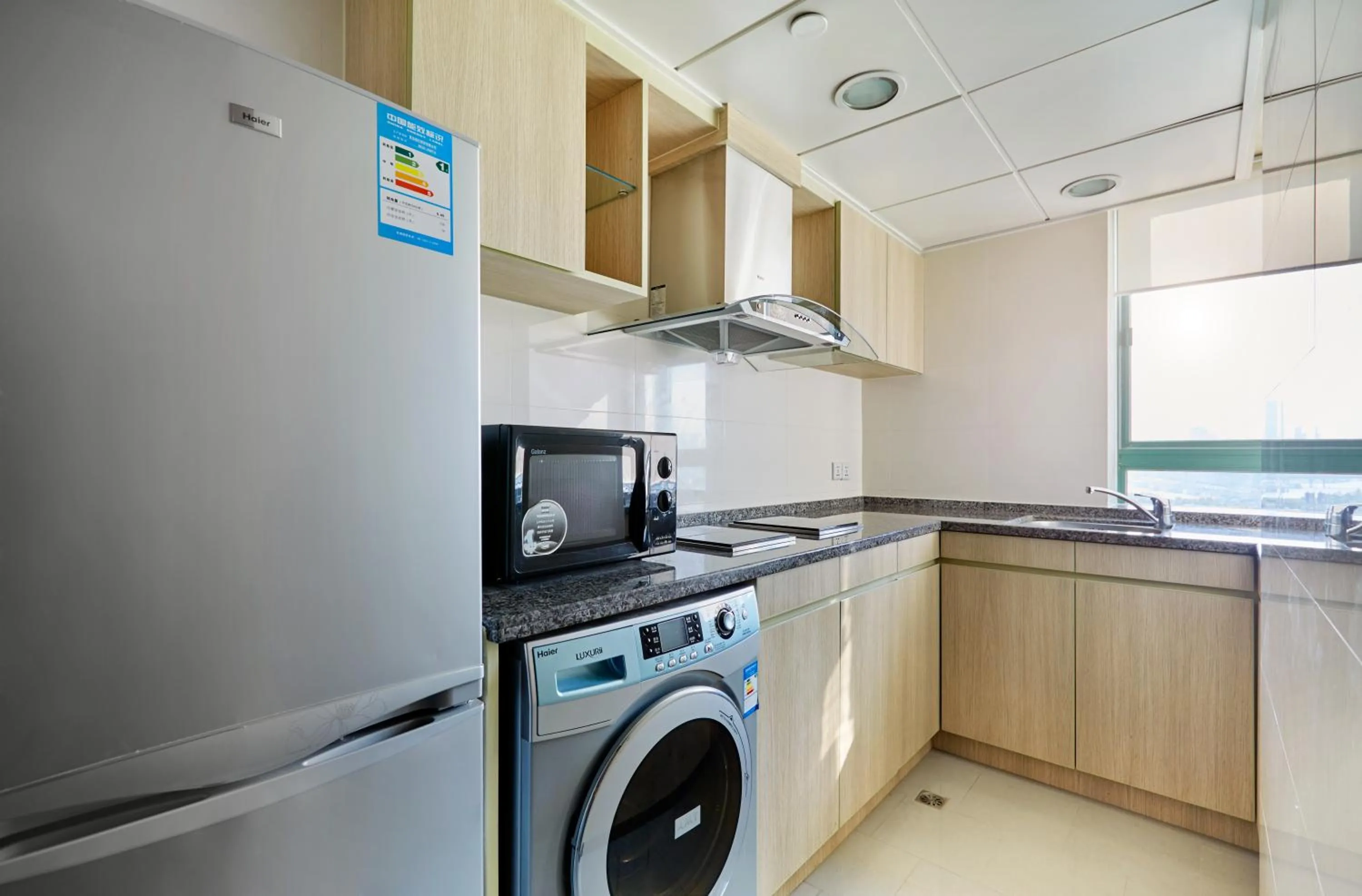 Kitchen or kitchenette in Holiday Inn Wuhan Riverside by IHG