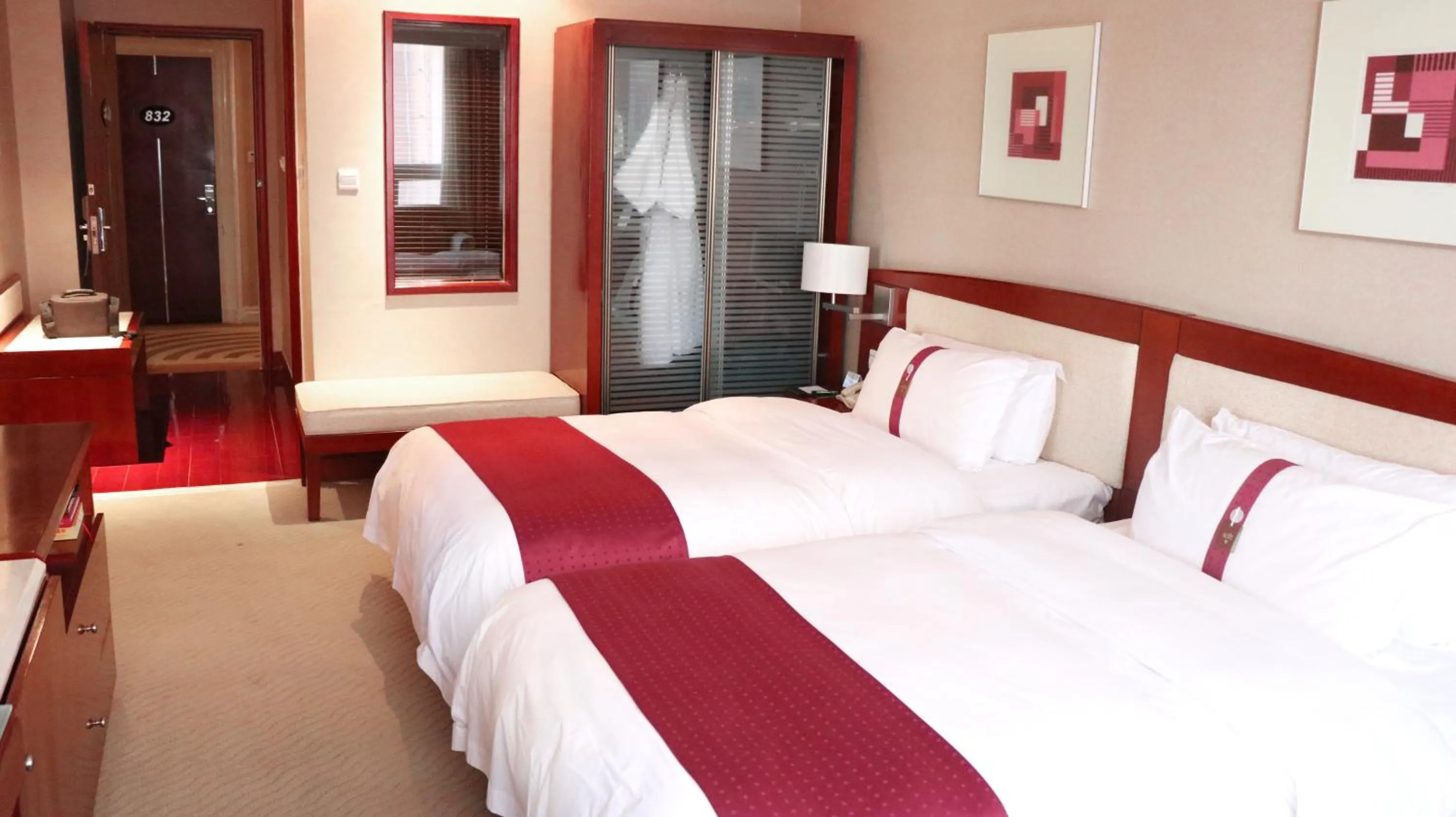 Photo of the whole room, Room Photo in Holiday Inn Hohhot