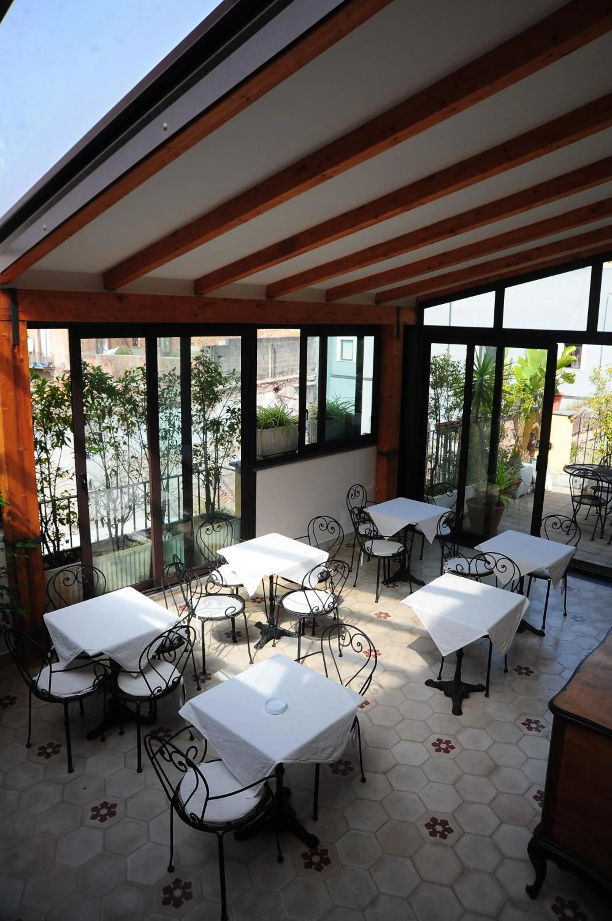 Restaurant/places to eat in Sangiuliano114 B&B