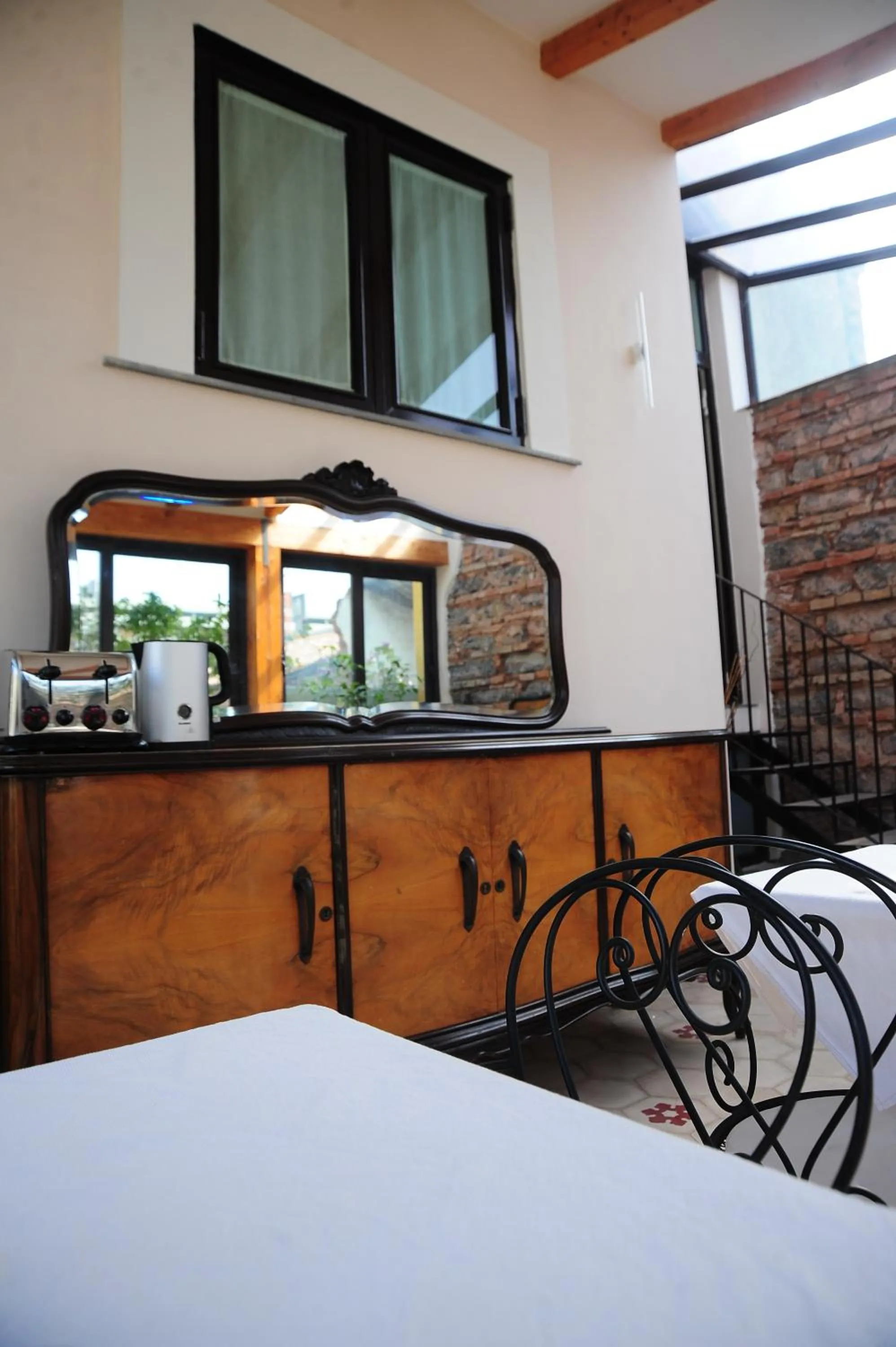 Restaurant/places to eat in Sangiuliano114 B&B