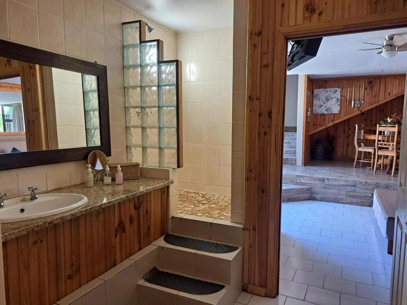 Dolphin View Guesthouse