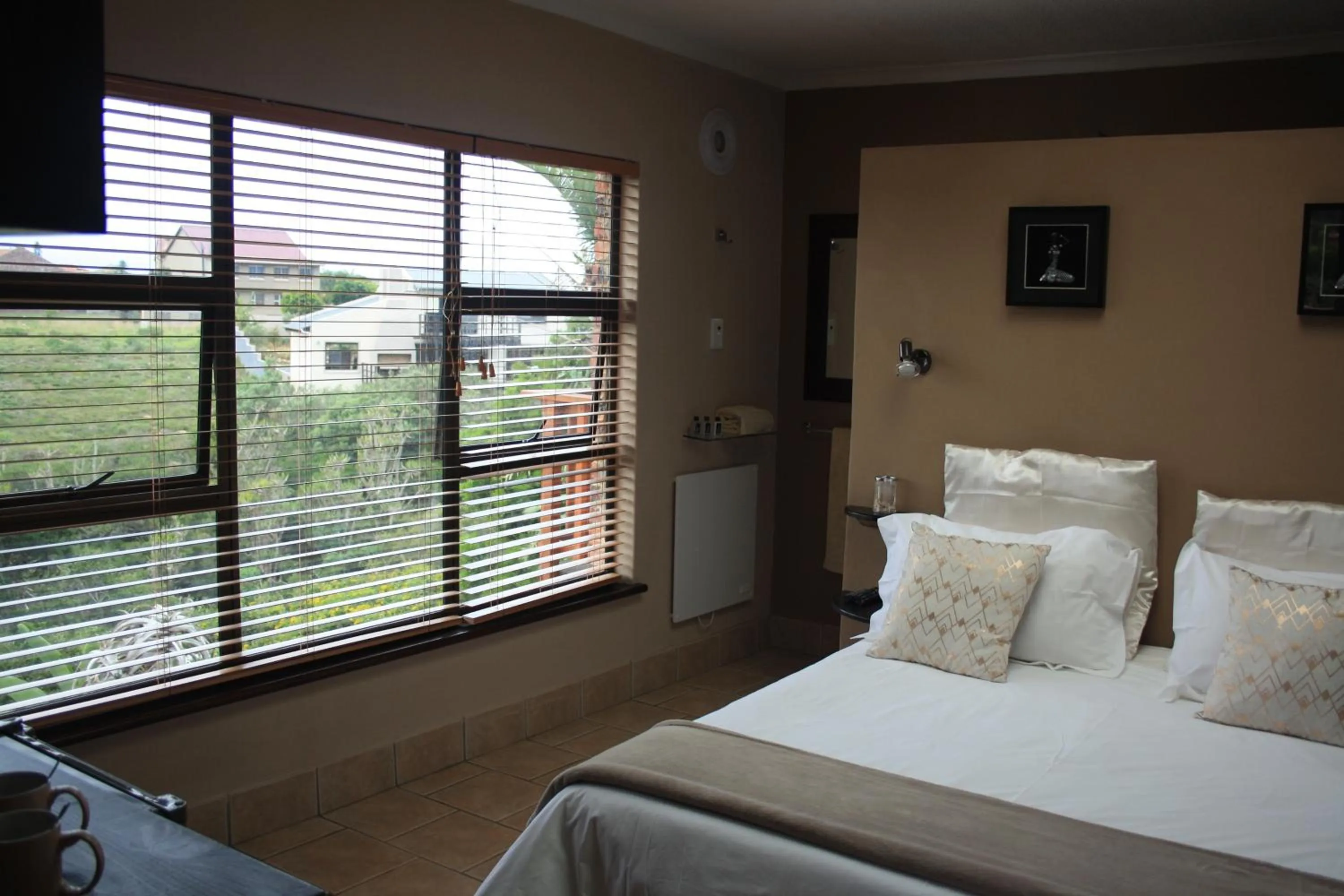 Bedroom, Bed in Dolphin View Guesthouse