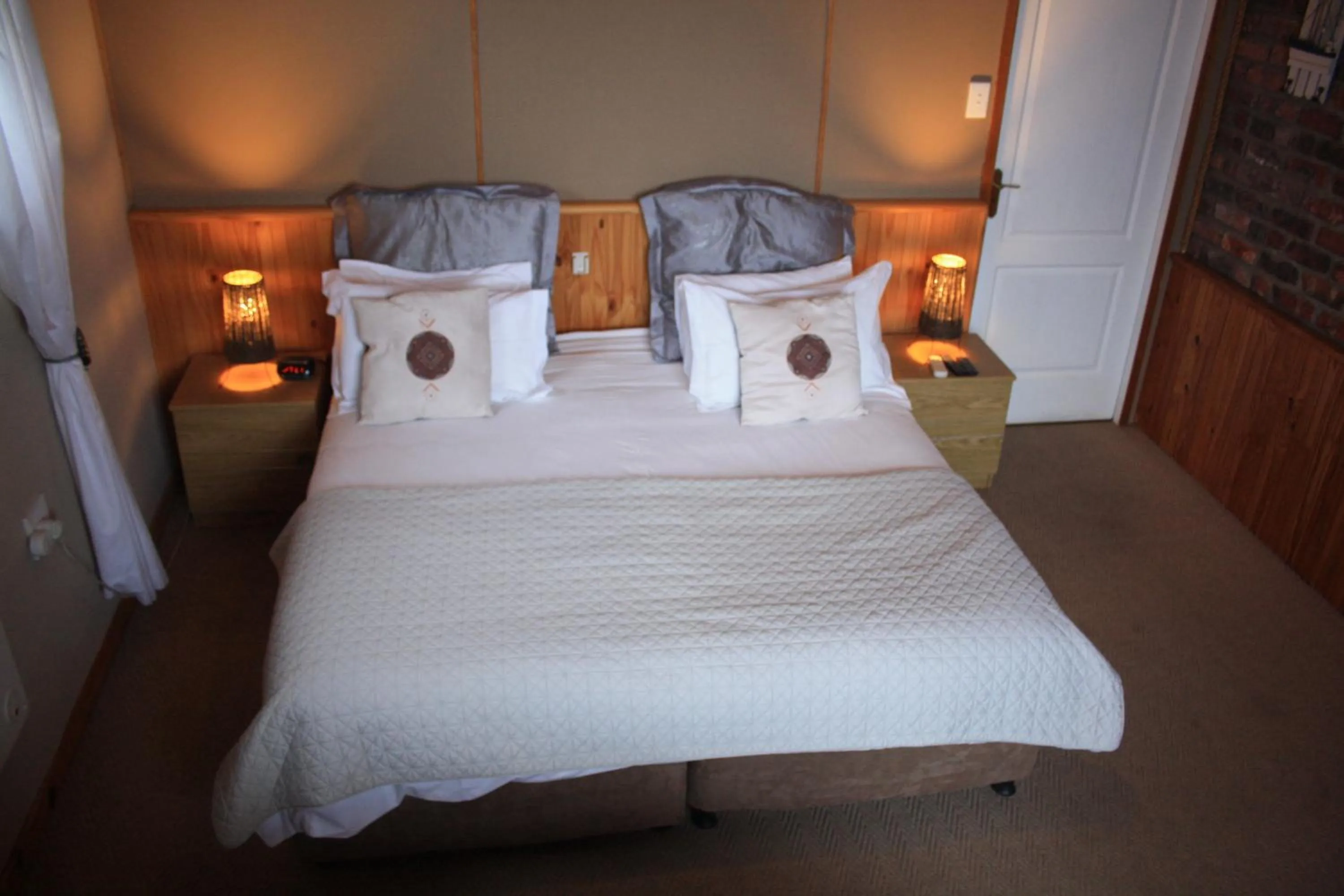 Bed in Dolphin View Guesthouse