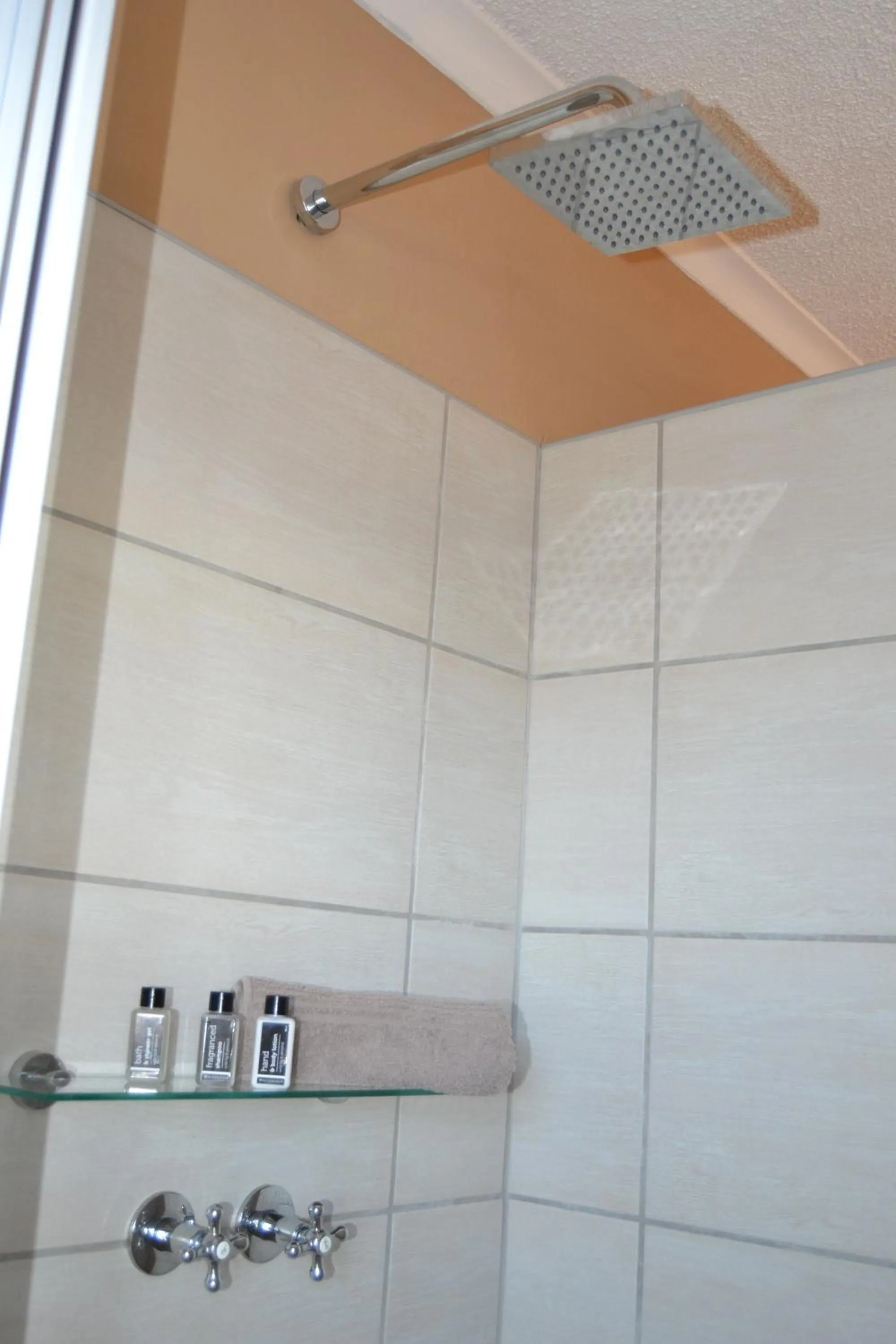 Bathroom in Dolphin View Guesthouse