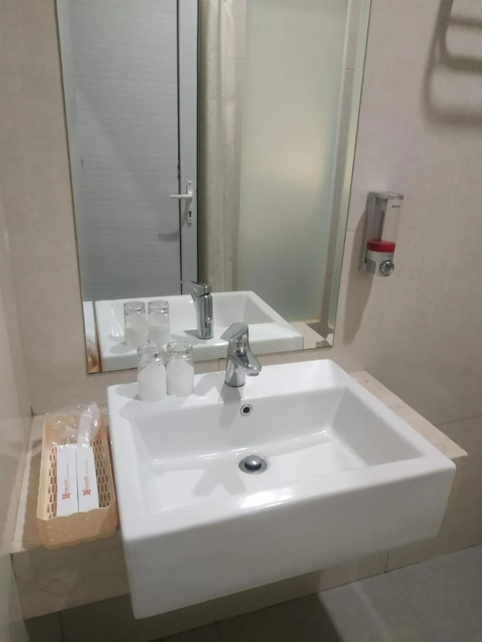 Toilet in Choice City Hotel