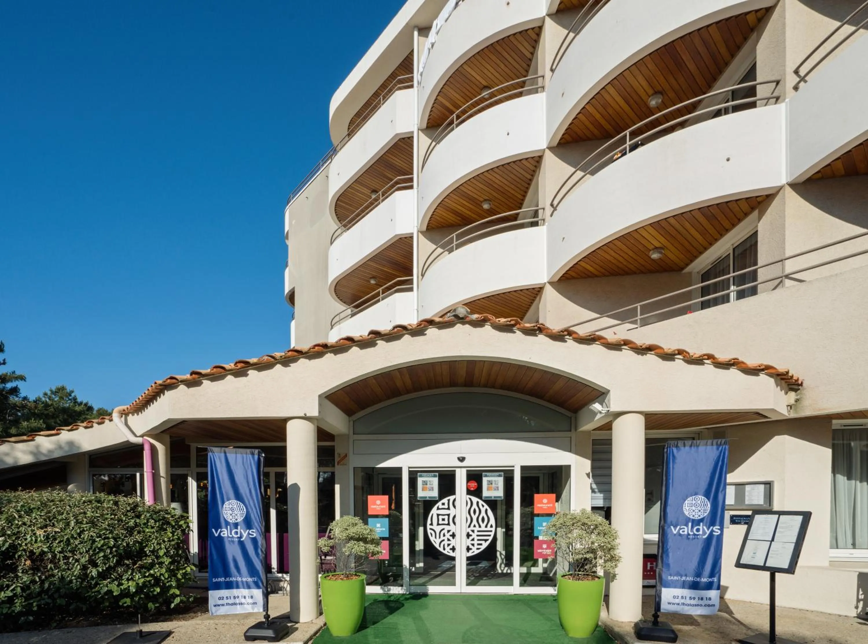 Property building in Résidence Valdys Thalasso & Spa - les Pins